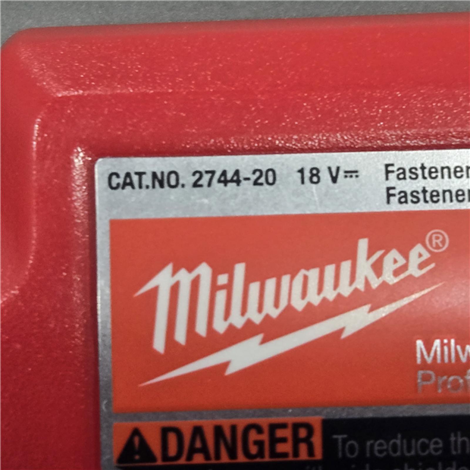 AS-IS Milwaukee 2744-20 M18 FUEL 3-1/2 in. 18V 21-Degree Cordless Framing Nailer (Tool-Only)