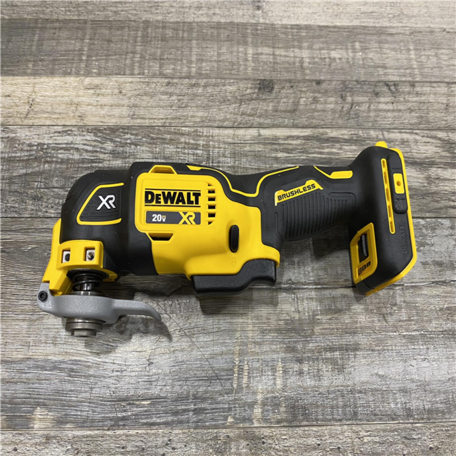 AS-IS DEWALT 20-Volt MAX XR Cordless 3-speed Brushless Oscillating Multi-Tool DCS356B (Tool-Only)