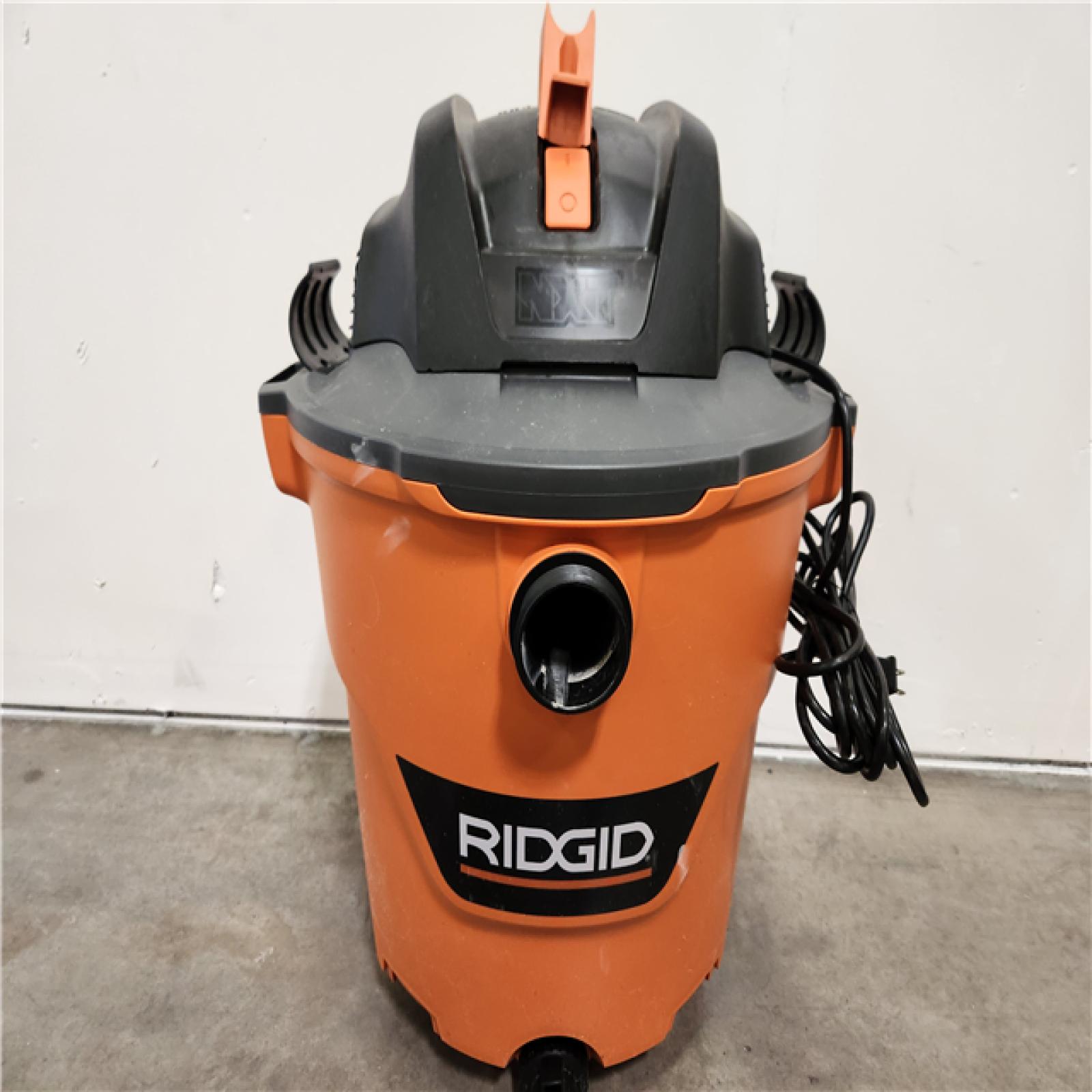 Phoenix Location RIDGID 14 Gallon 6.0 Peak HP NXT Wet/Dry Shop Vacuum with Fine Dust Filter, Locking Hose and Accessories