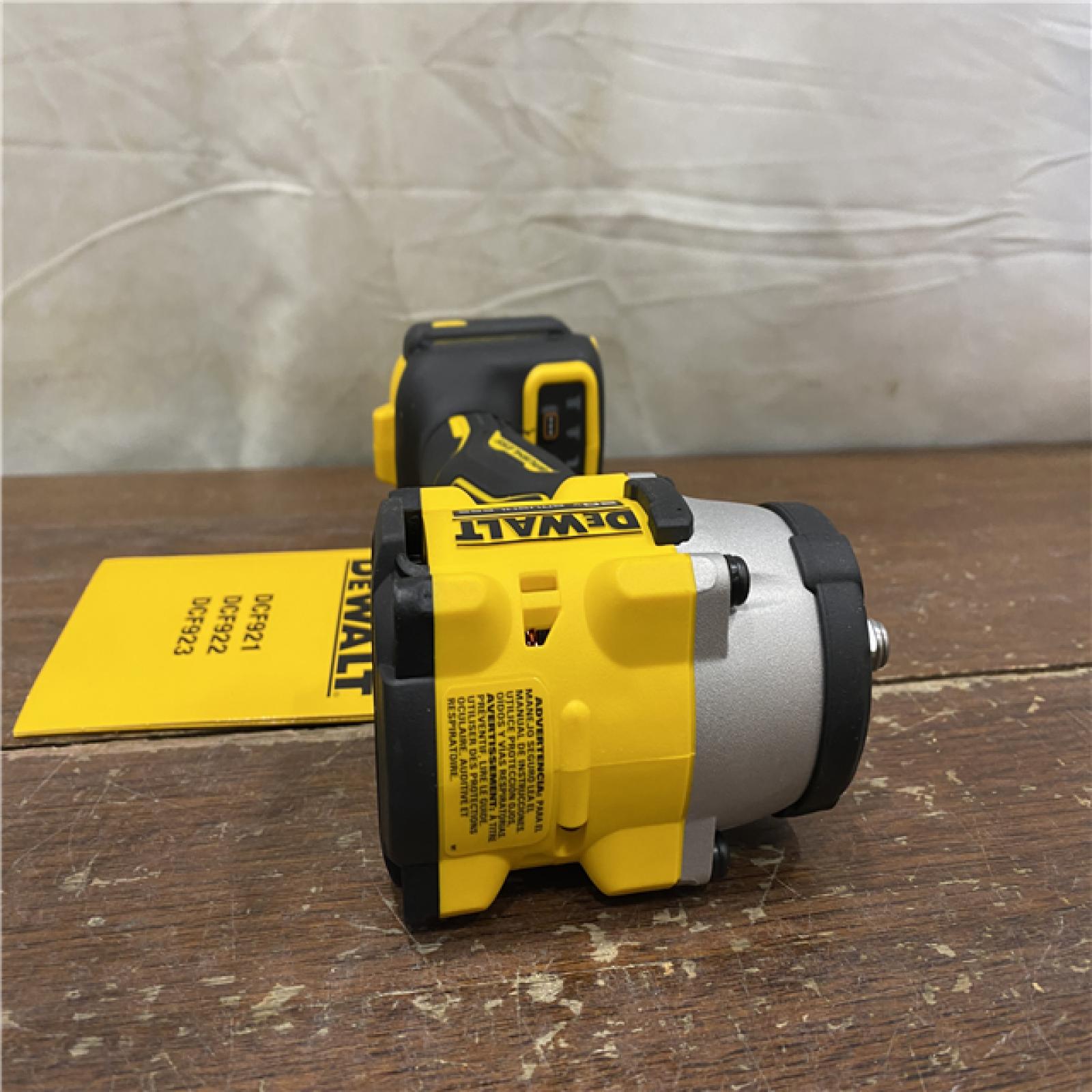 AS-IS DeWalt 20V MAX ATOMIC 3/8 in. Cordless Brushless Compact Impact Wrench Tool Only