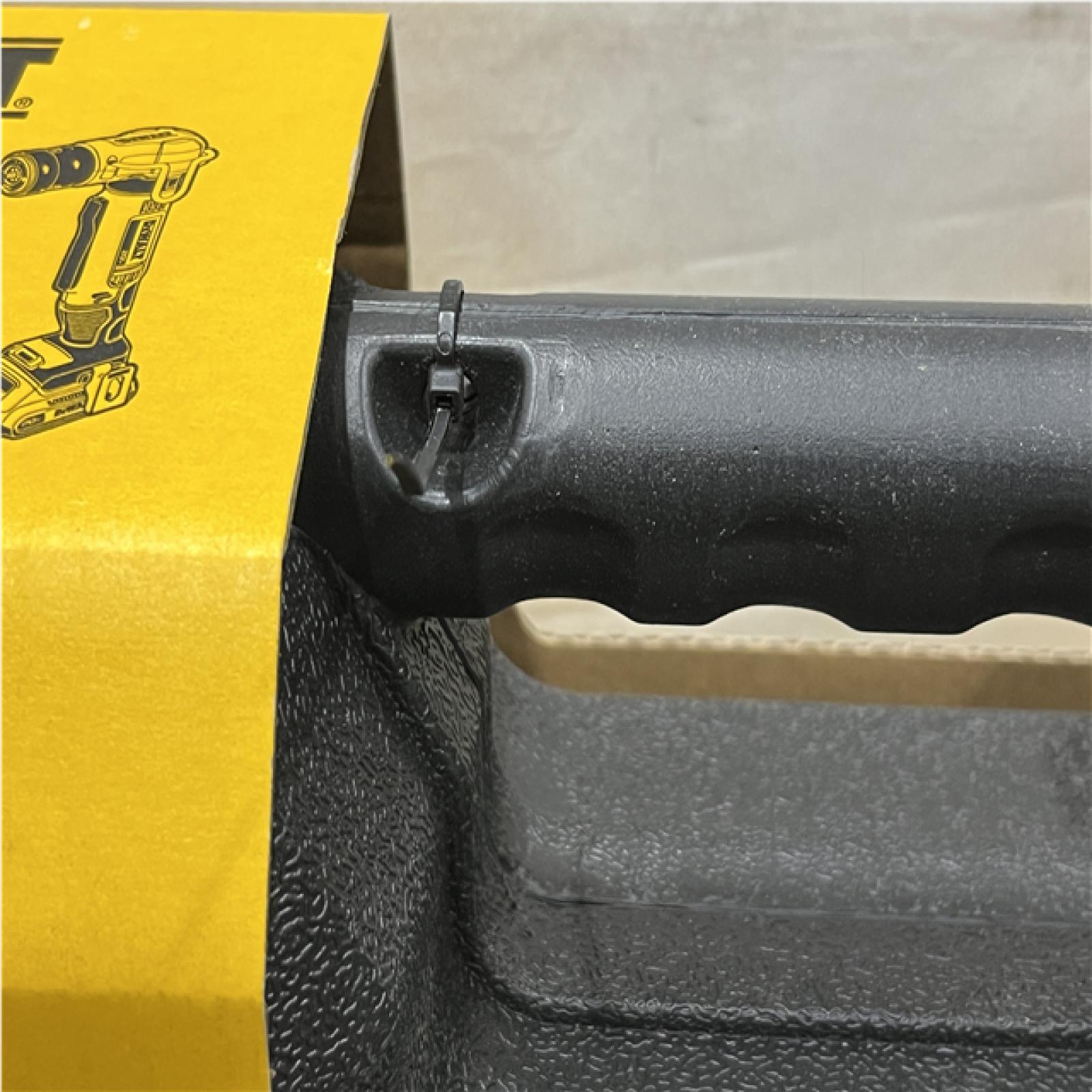 NEW - DEWALT 20V MAX Lithium-Ion Copper Swage Tool Kit