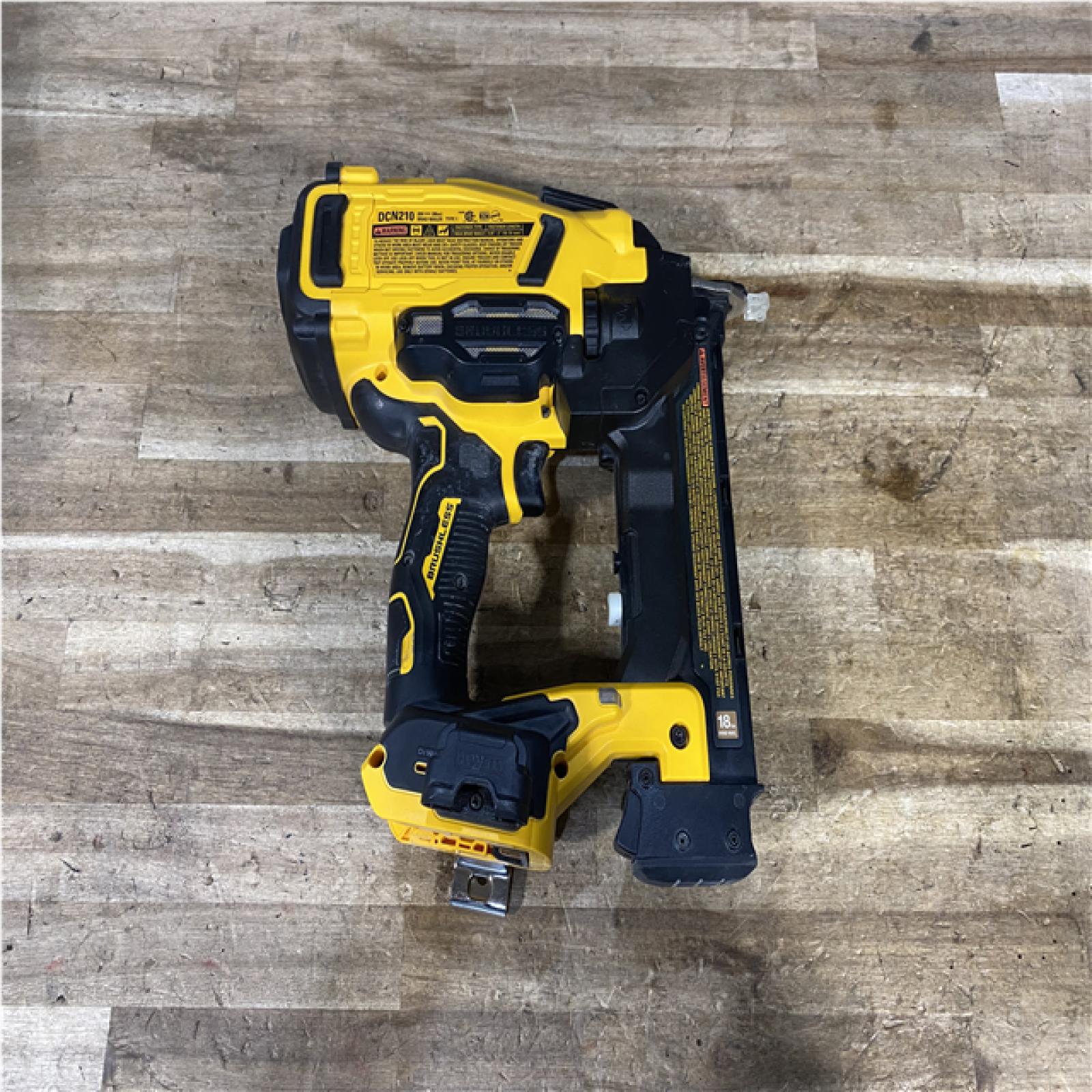 Houston Location AS-IS DEWALT 20V MAX XR 18 Gauge Cordless Brad Nailer (Tool Only)
