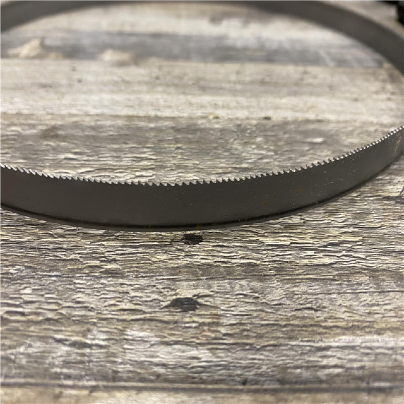 AS-IS DEWALT ATOMIC 20V MAX Lithium-Ion Cordless 1-1/4 in. Bandsaw Kit