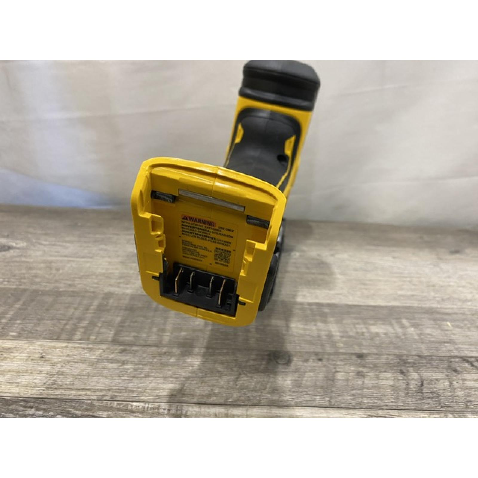 AS-IS DEWALT 20V MAX XR Cordless Barrel Grip Jigsaw (Tool Only)