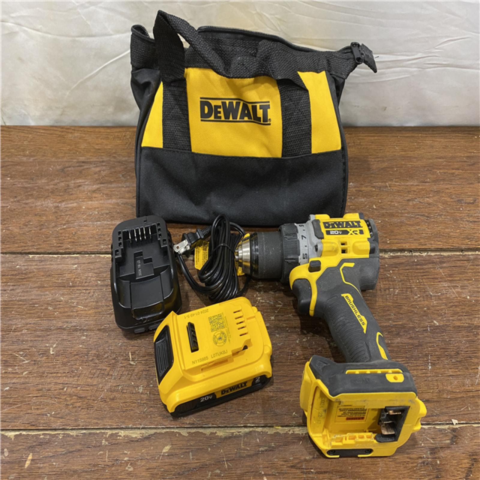 AS-IS DEWALT 20V MAX XR Brushless Cordless 1/2 Drill/Driver Kit