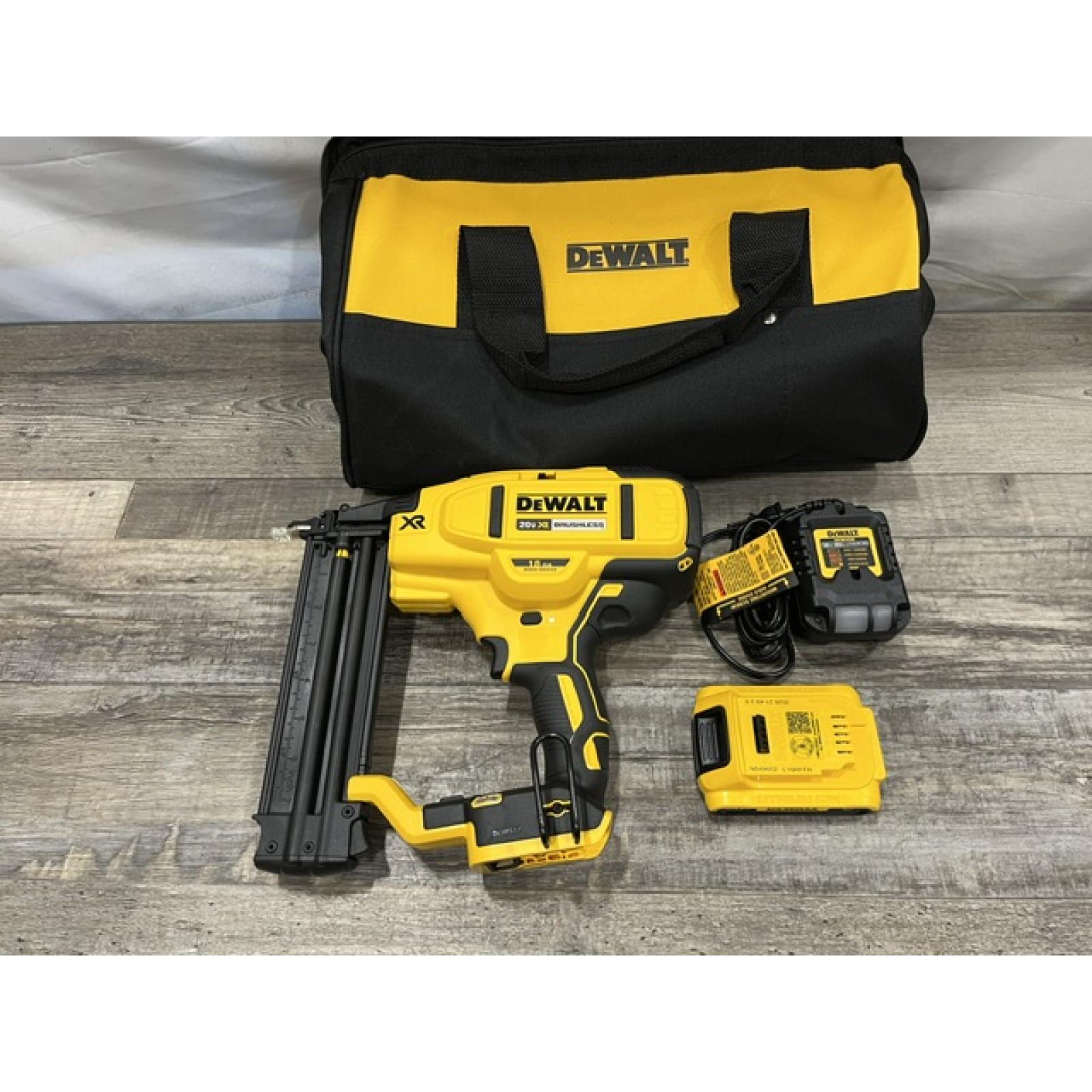AS-IS DEWALT 20V MAX XR 18 Gauge Brad Nailer Kit