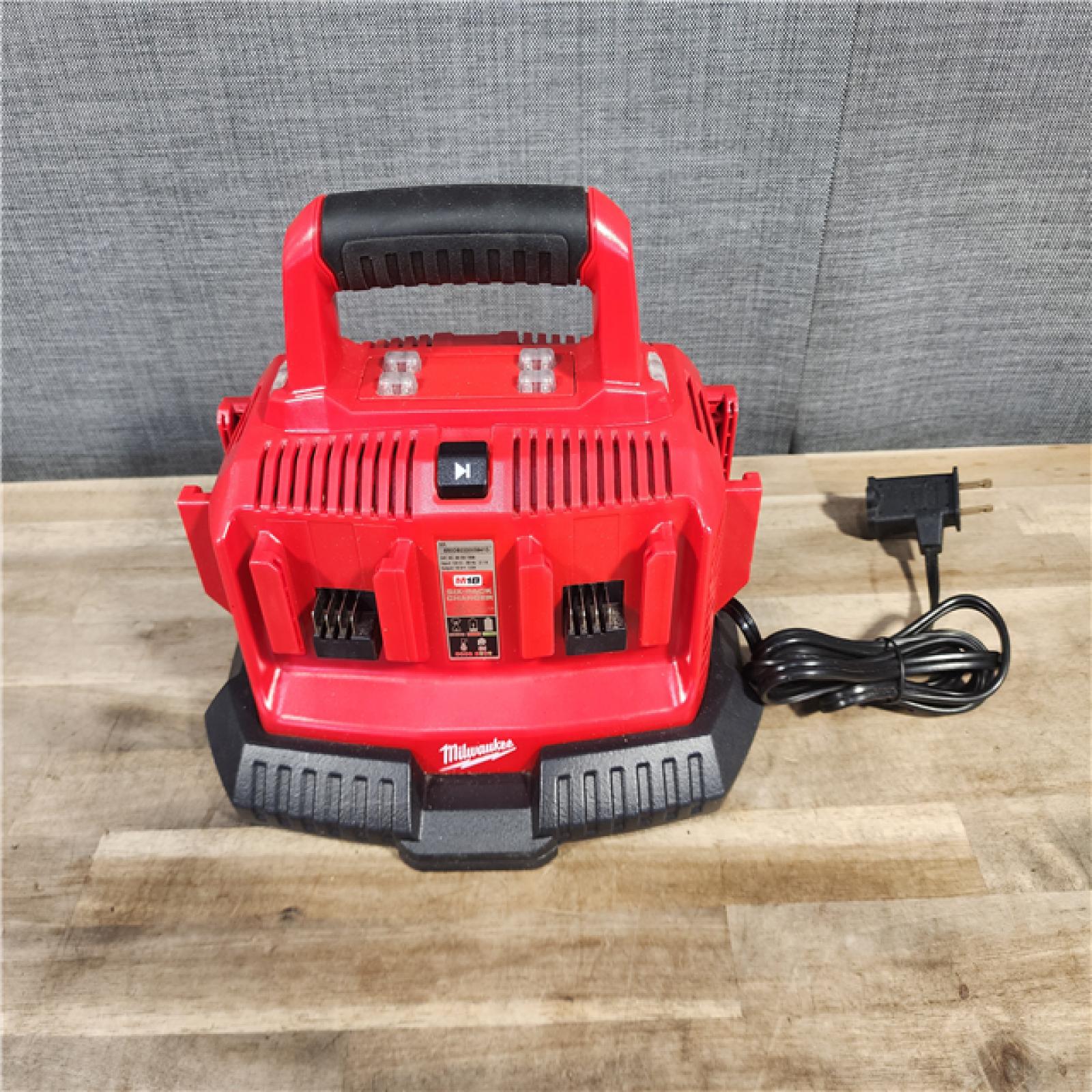 HOUSTON LOCATION - AS-IS Milwaukee 48-59-1806 M18 Six Pack Sequential Charger (TOOL ONLY)