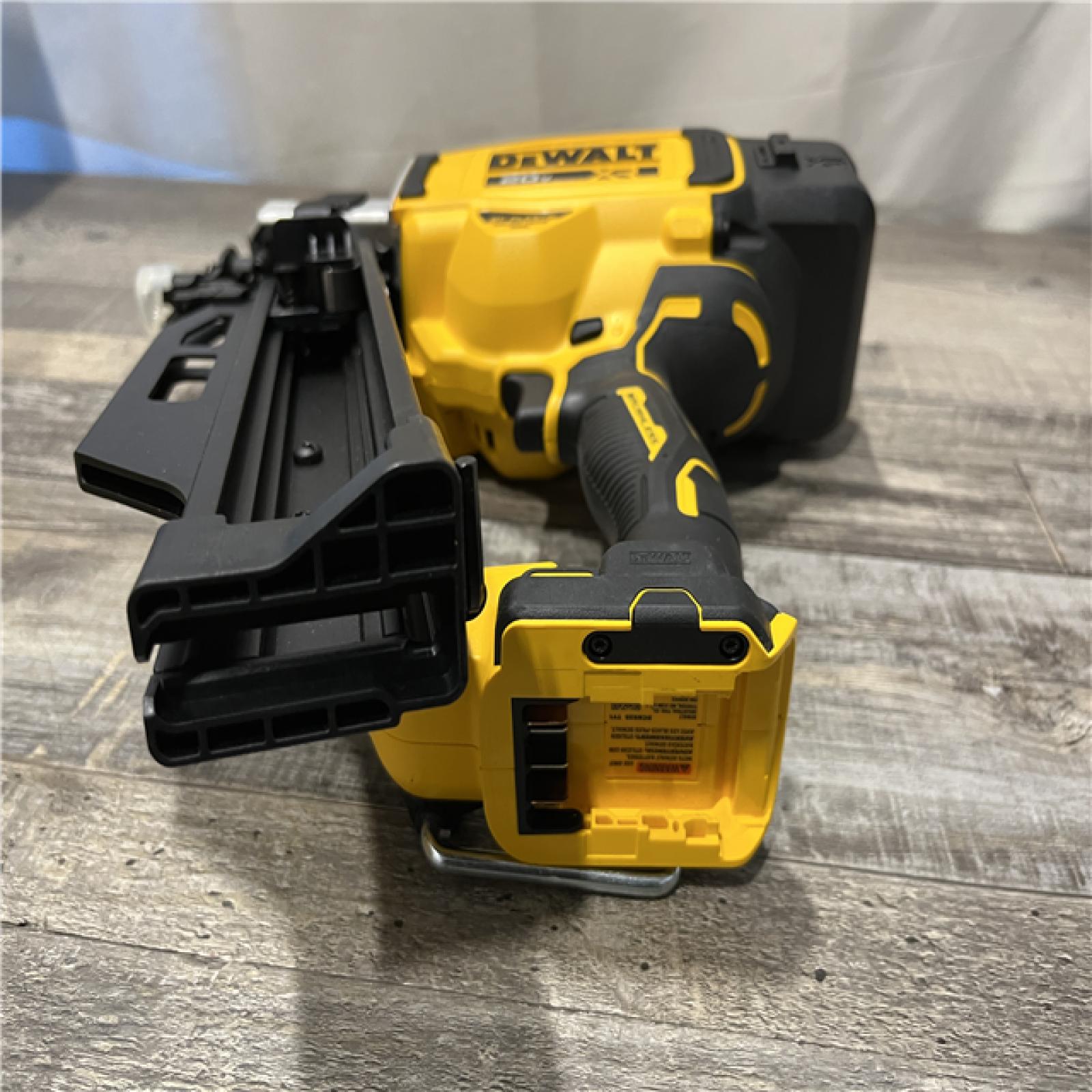 AS-IS DEWALT 20-Volt 21° Cordless Framing Nailer (Tool-Only)