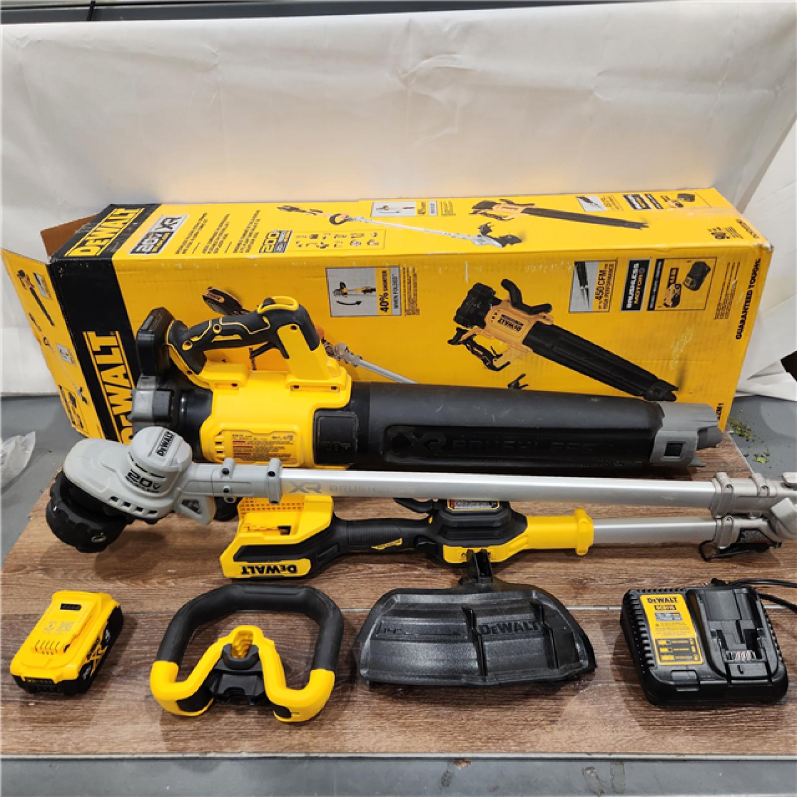 AS-IS DEWALT DCKO222M1 20V MAX Trimmer & Blower Kit