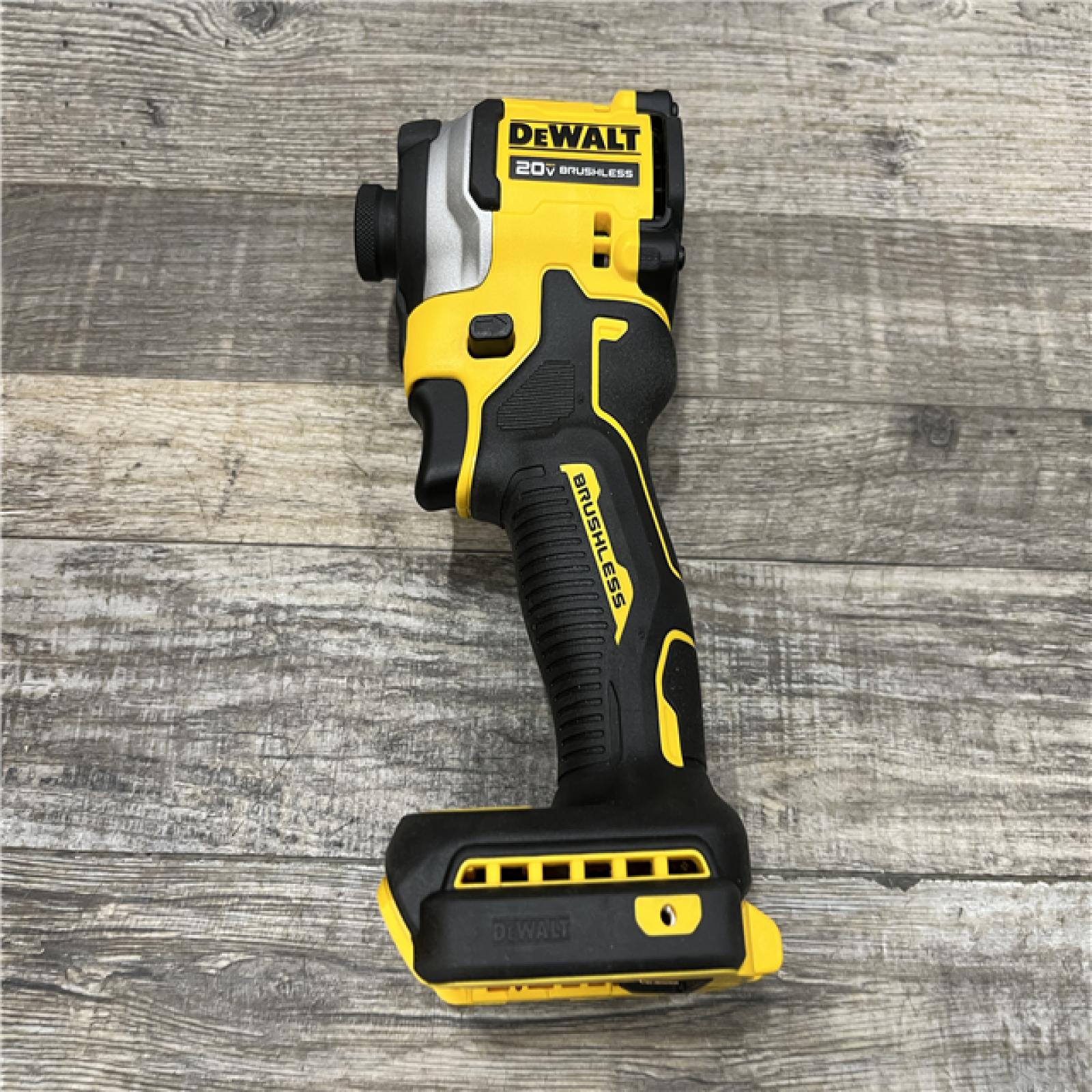 AS-IS DEWALT ATOMIC 20V MAX Lithium-Ion Cordless 1/4 in. Brushless Impact Driver Kit