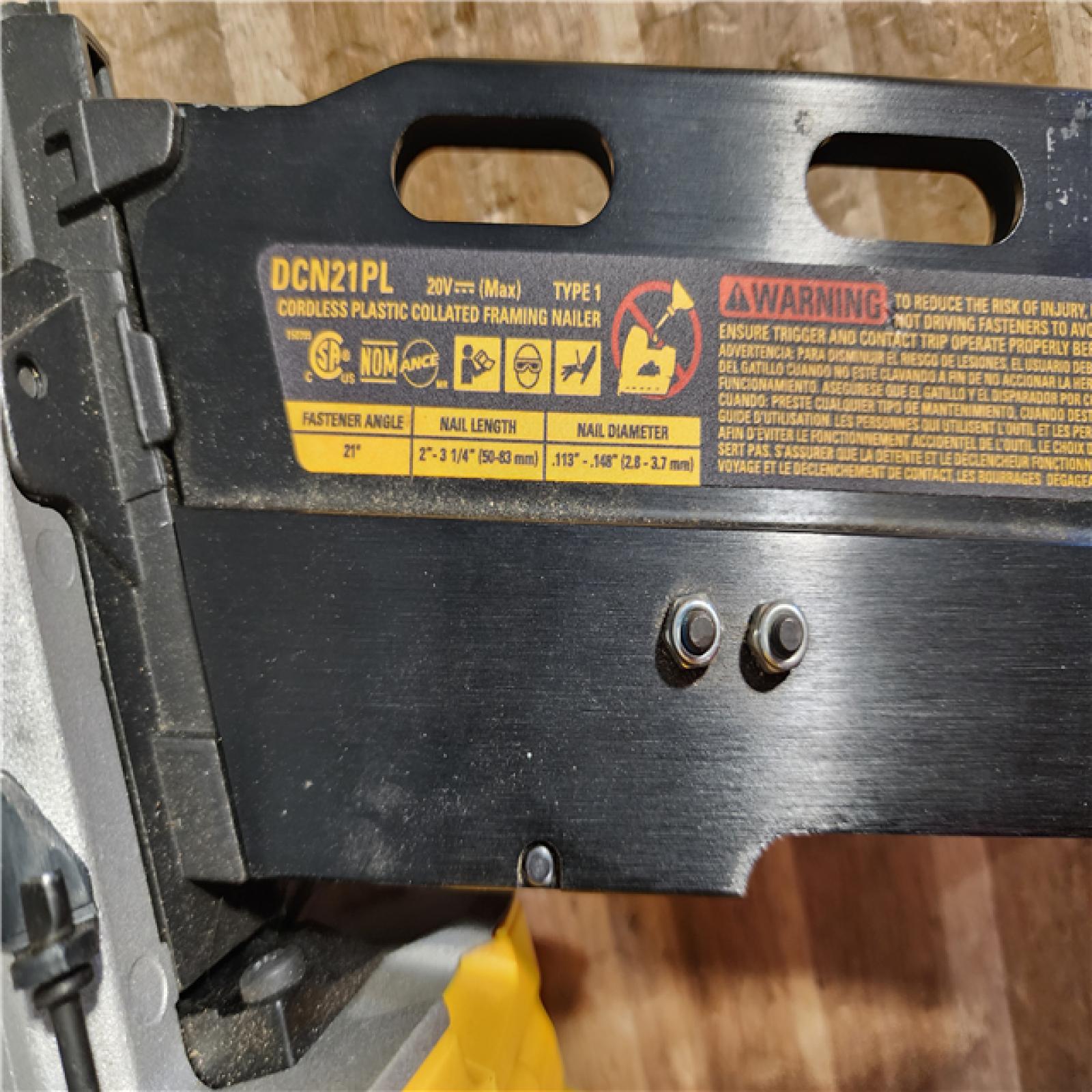 HOUSTON LOCATION - AS - IS DEWALT Plastic Collated Framing Nailer (TOOL ONLY)