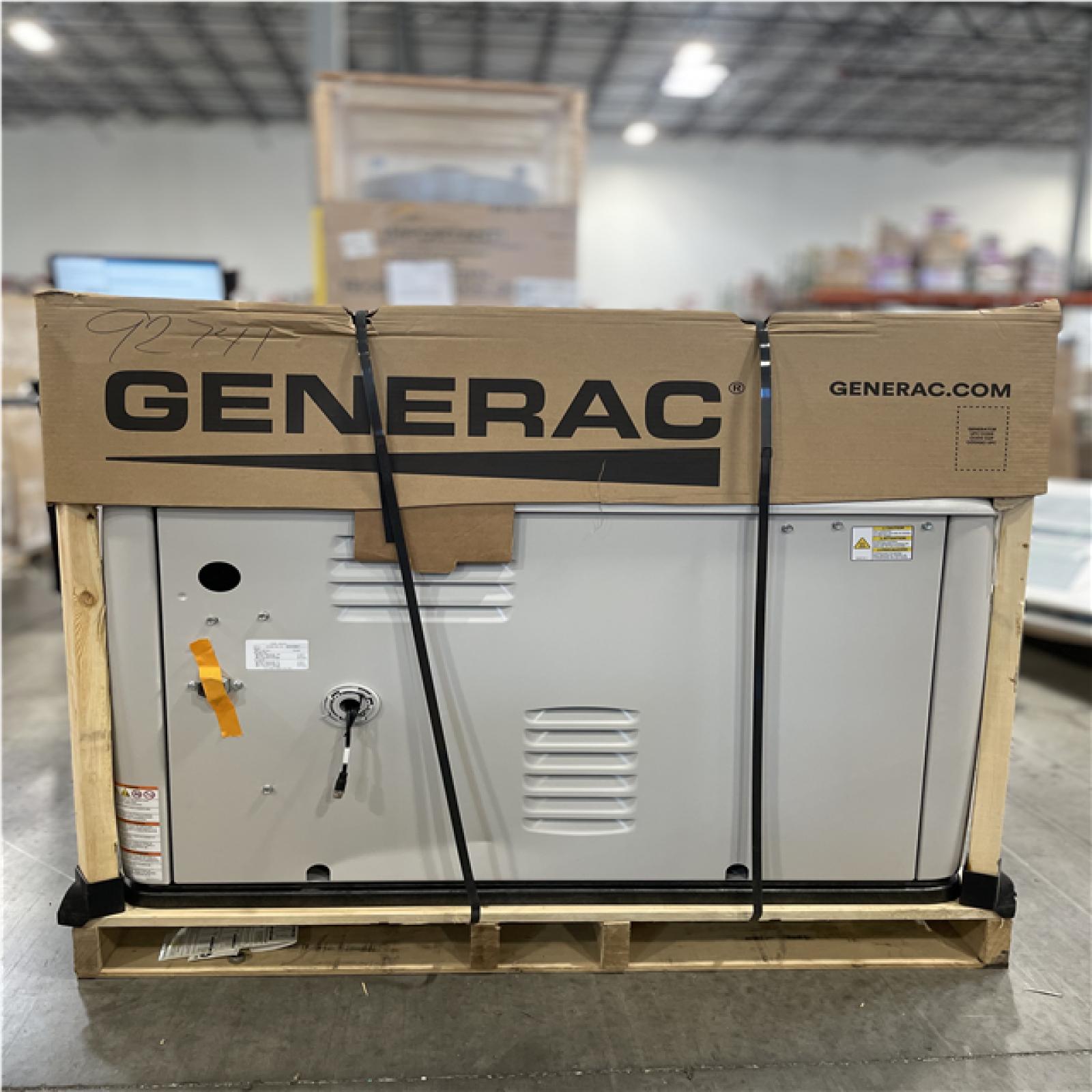 DALLAS LOCATION- AS-IS GENERAC 22kW Air-Cooled Auto Start Natural Gas or Propane Whole House Generator and 200 Amp Transfer Switch