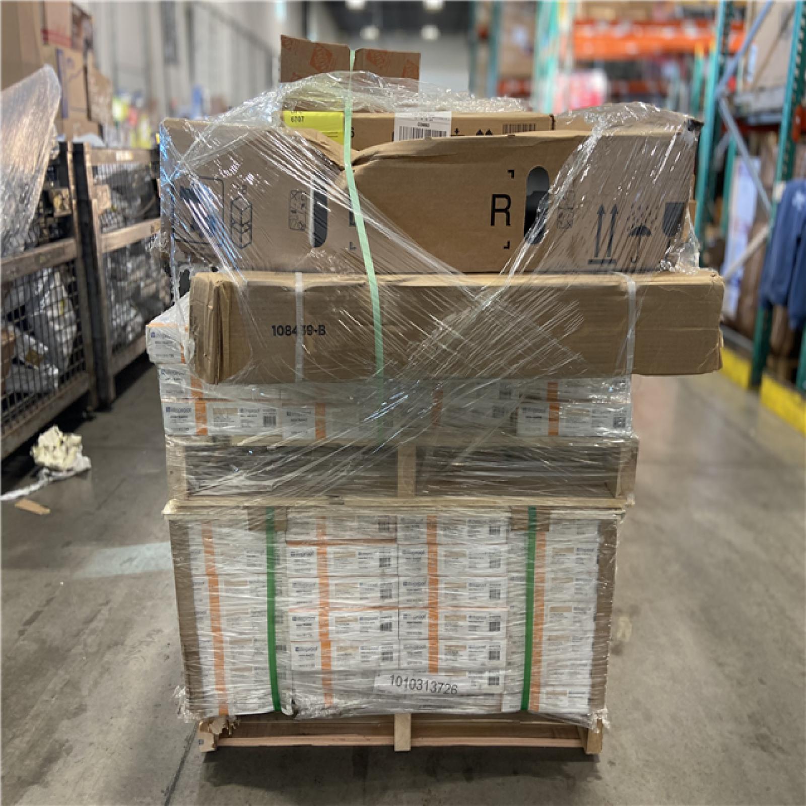 DALLAS LOCATION - Lifeproof Bailey's Beach Oak 22 MIL x 8.7 in. W x 59 in. L Click Lock Waterproof Luxury Vinyl Plank Flooring (25 sqft/Case) PALLET - (40 CASES)
