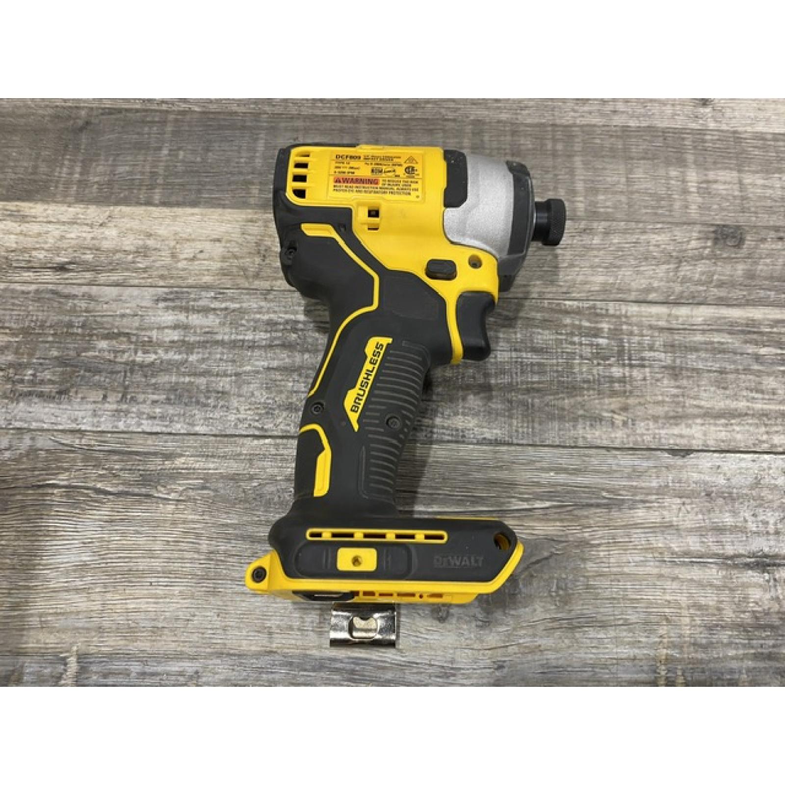 AS-IS DEWALT Atomic 20V Max Lithium-Ion Brushless Cordless Compact 1/4 in. Impact Driver Kit