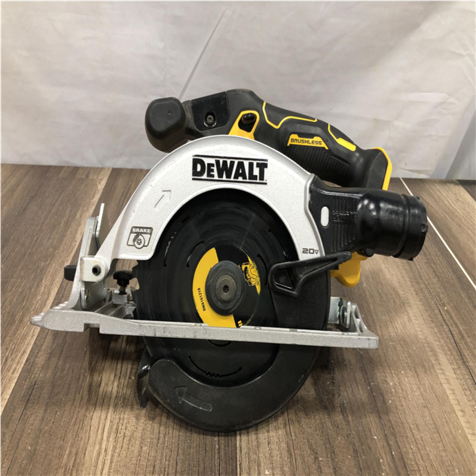 AS-IS DEWALT 20V MAX Cordless Brushless 6-1/2 in. Sidewinder Style Circular Saw (Tool Only)