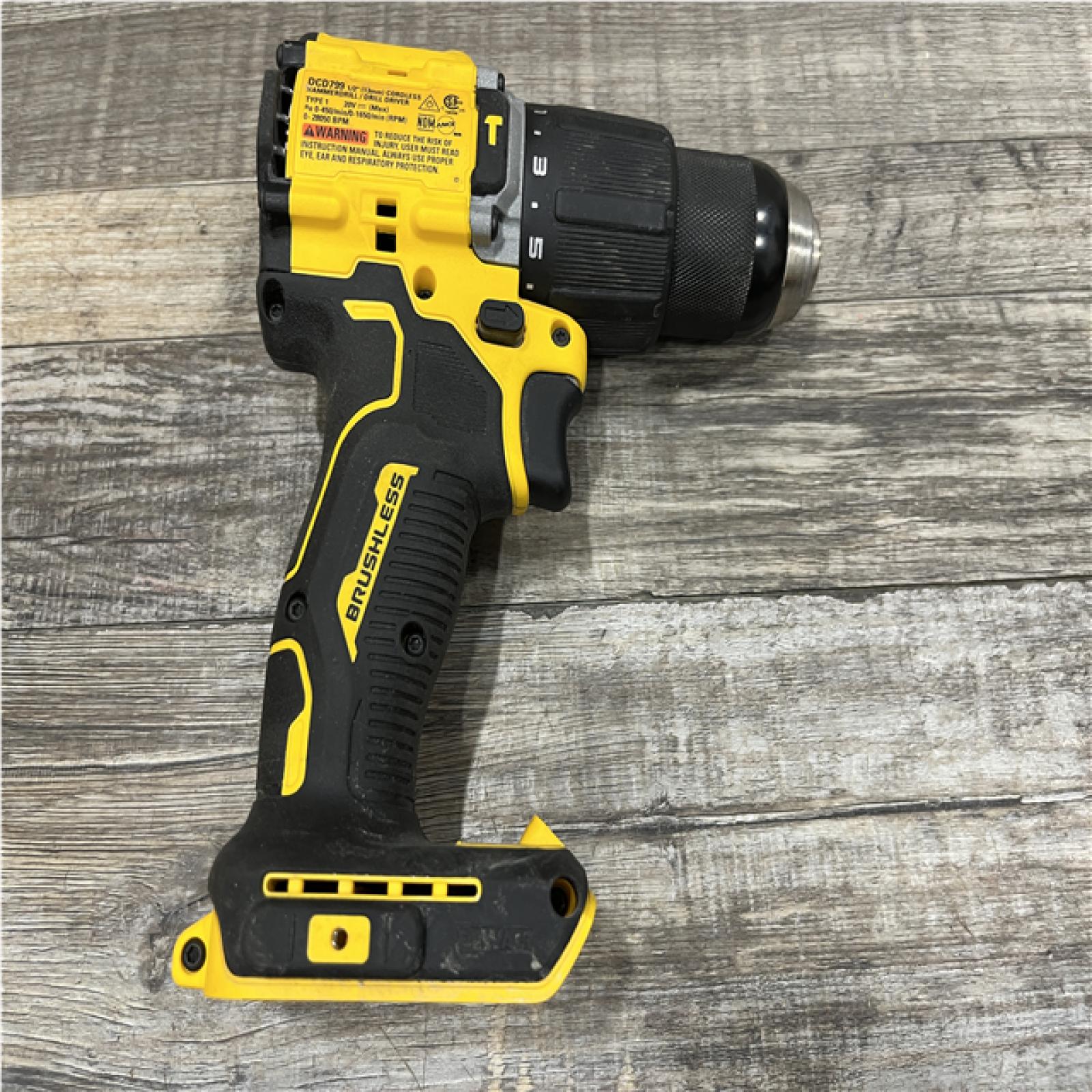 AS-IS DEWALT ATOMIC 20V Lithium-Ion Cordless 1/2 in. Hammer Drill Kit