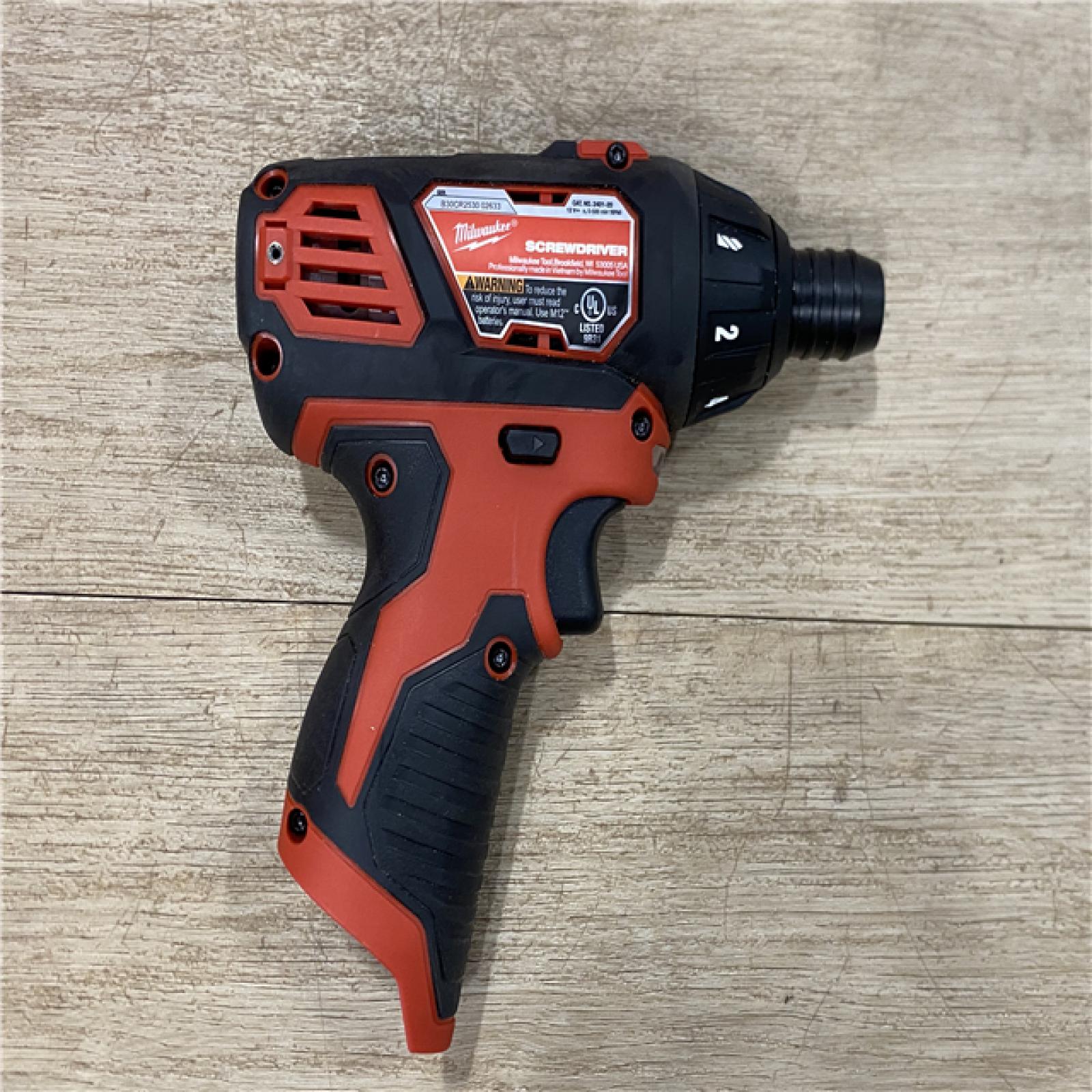 AS-IS Milwaukee 12V Lithium-Ion Cordless 1/4 in. Hex Screwdriver Kit