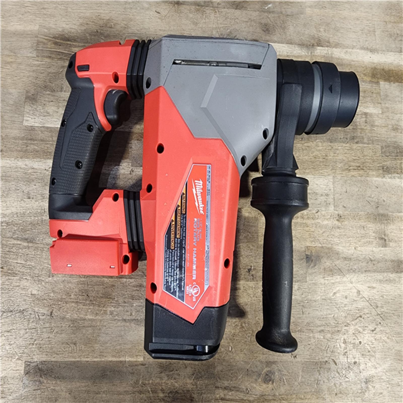 HOUSTON LOCATION - AS-IS Milwaukee 2915-20 M18 FUEL 18-Volt Lithium-Ion Brushless Cordless SDS-Plus 1-1/8 in. Rotary Hammer Drill (Tool-Only)