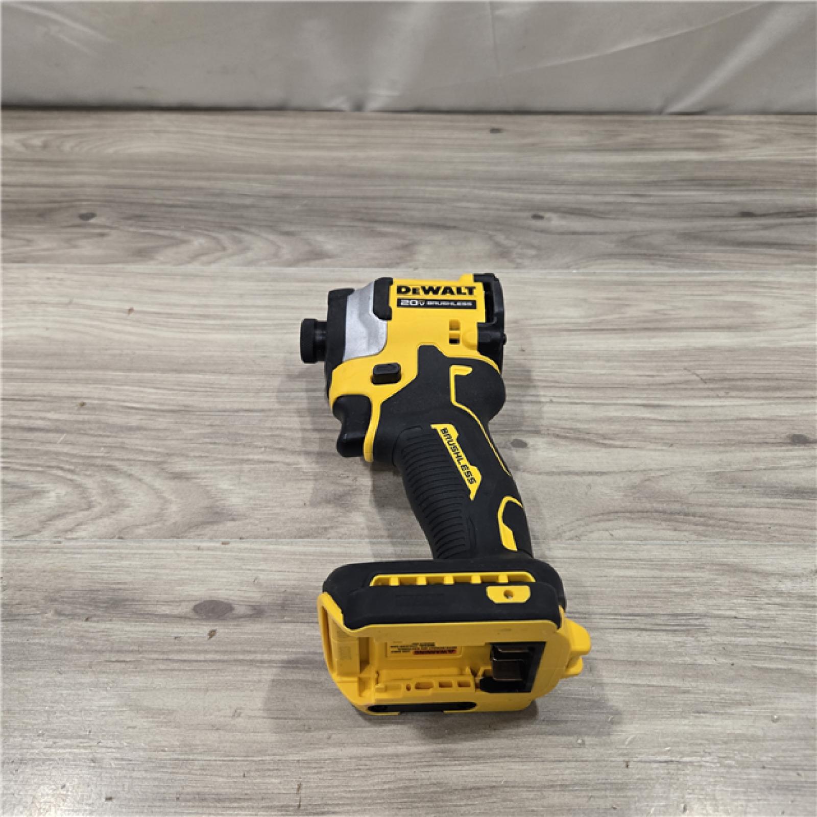 AS-IS DeWalt 20V MAX ATOMIC 1/4 in. Cordless 3-Speed Impact Driver Kit