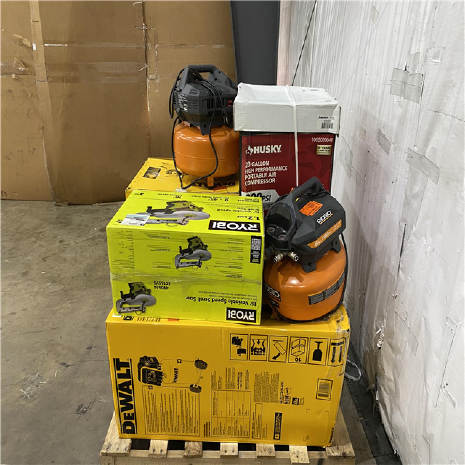 Houston Location AS IS - Outdoor Pallet