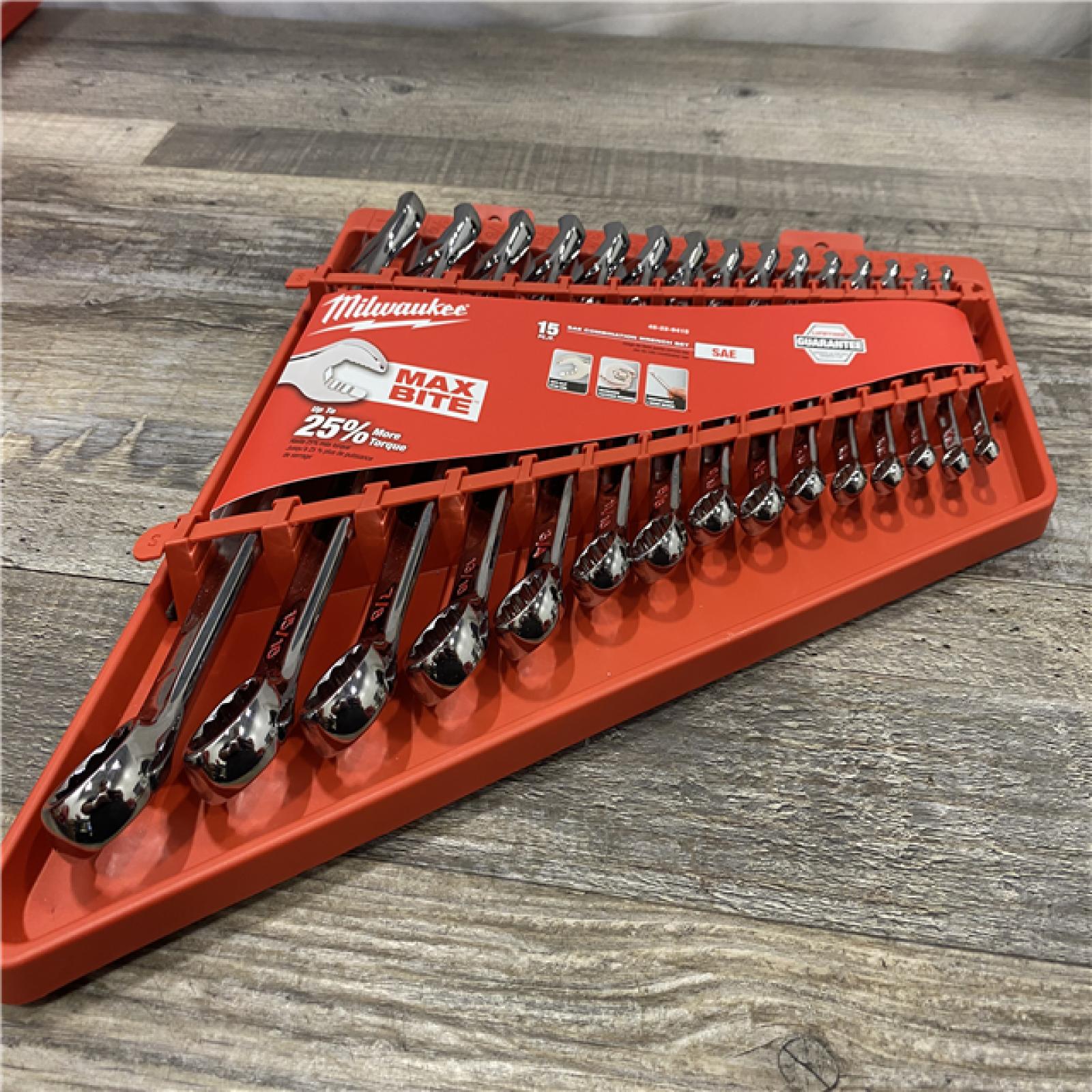 NEW - Milwaukee Combination SAE Wrench Mechanics Tool Set (15-Piece)