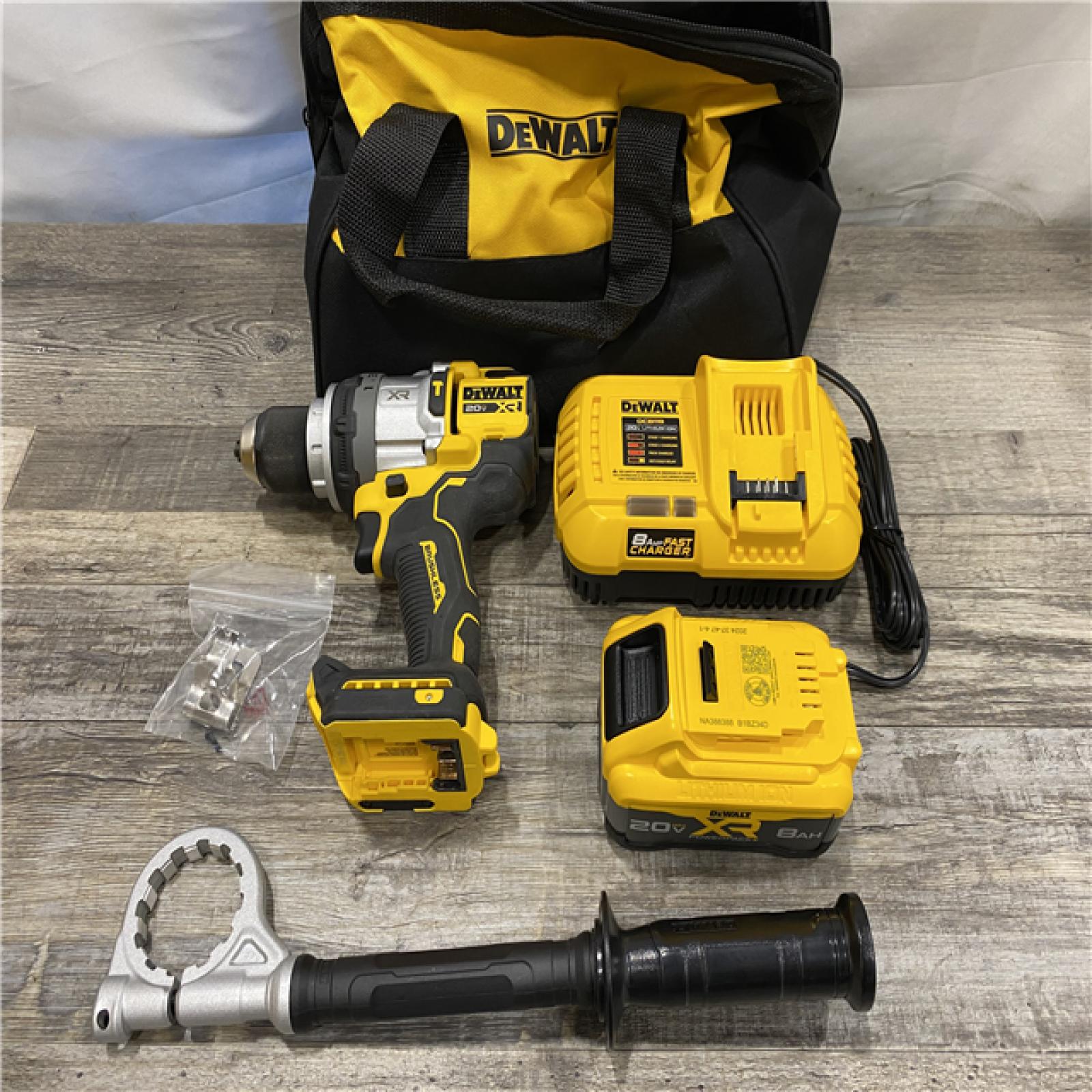 AS-IS DEWALT Atomic 20V Max Lithium-Ion Brushless Cordless Compact 1/4 in. Impact Driver Kit
