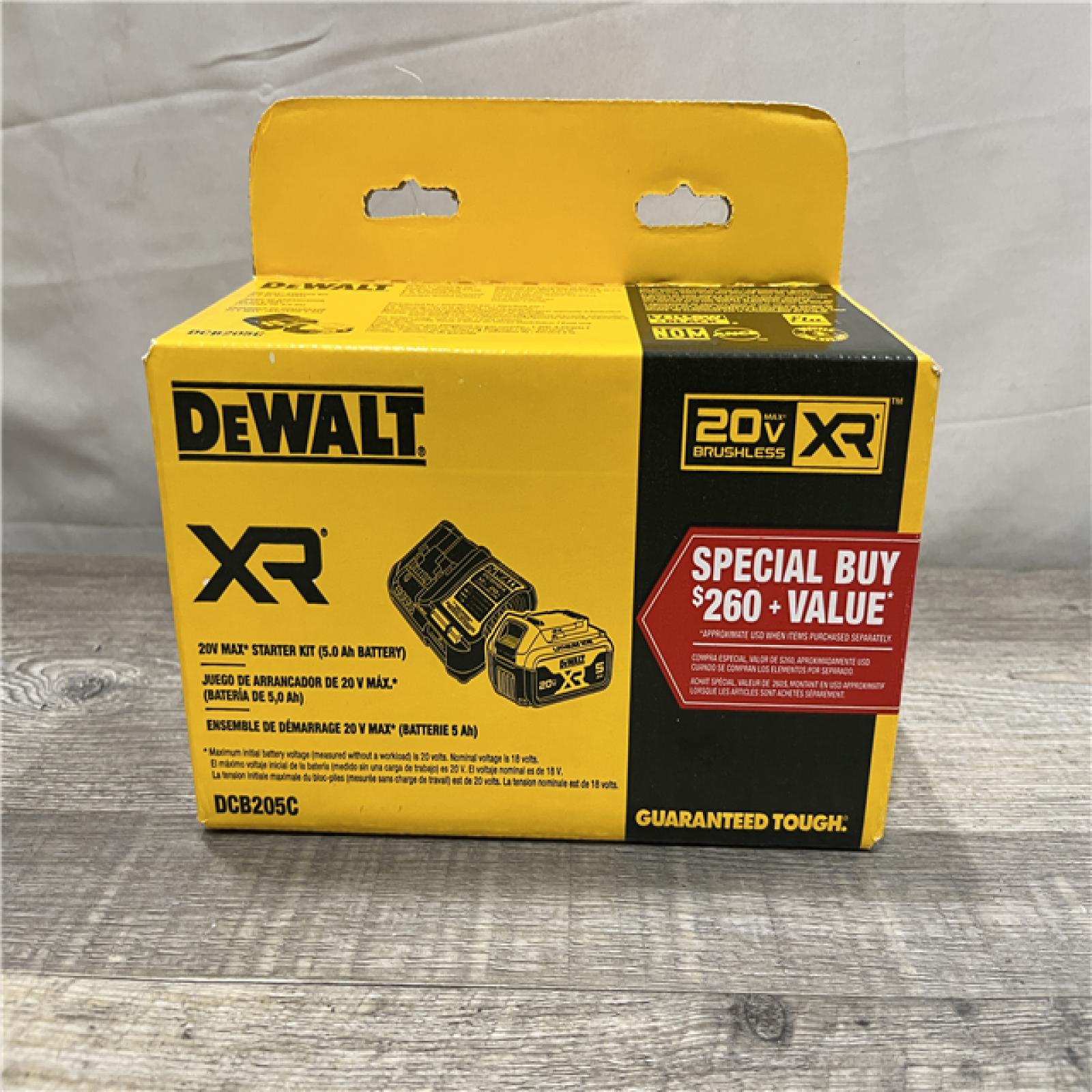 NEW - DEWALT 20V MAX Lithium-Ion 5.0 Ah Battery and Charger