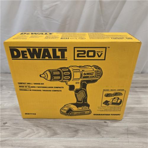 NEW! - DEWALT 20V MAX Cordless 1/2 in. Drill/Driver Kit