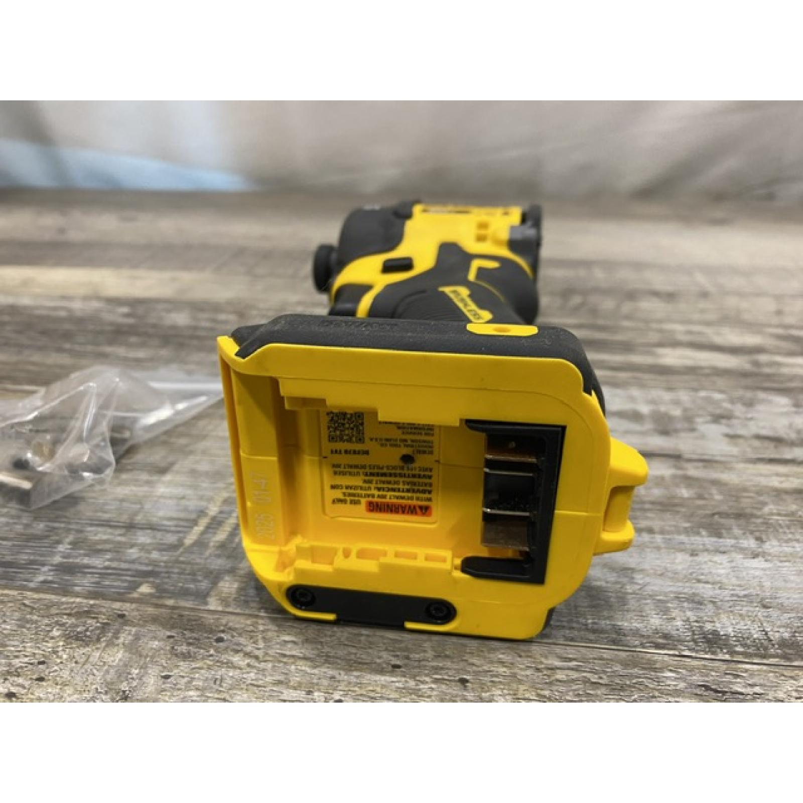 AS-IS DEWALT 20V XR Brushless Cordless 1/4 in. Quiet Hydraulic Impact Driver (Tool-Only)