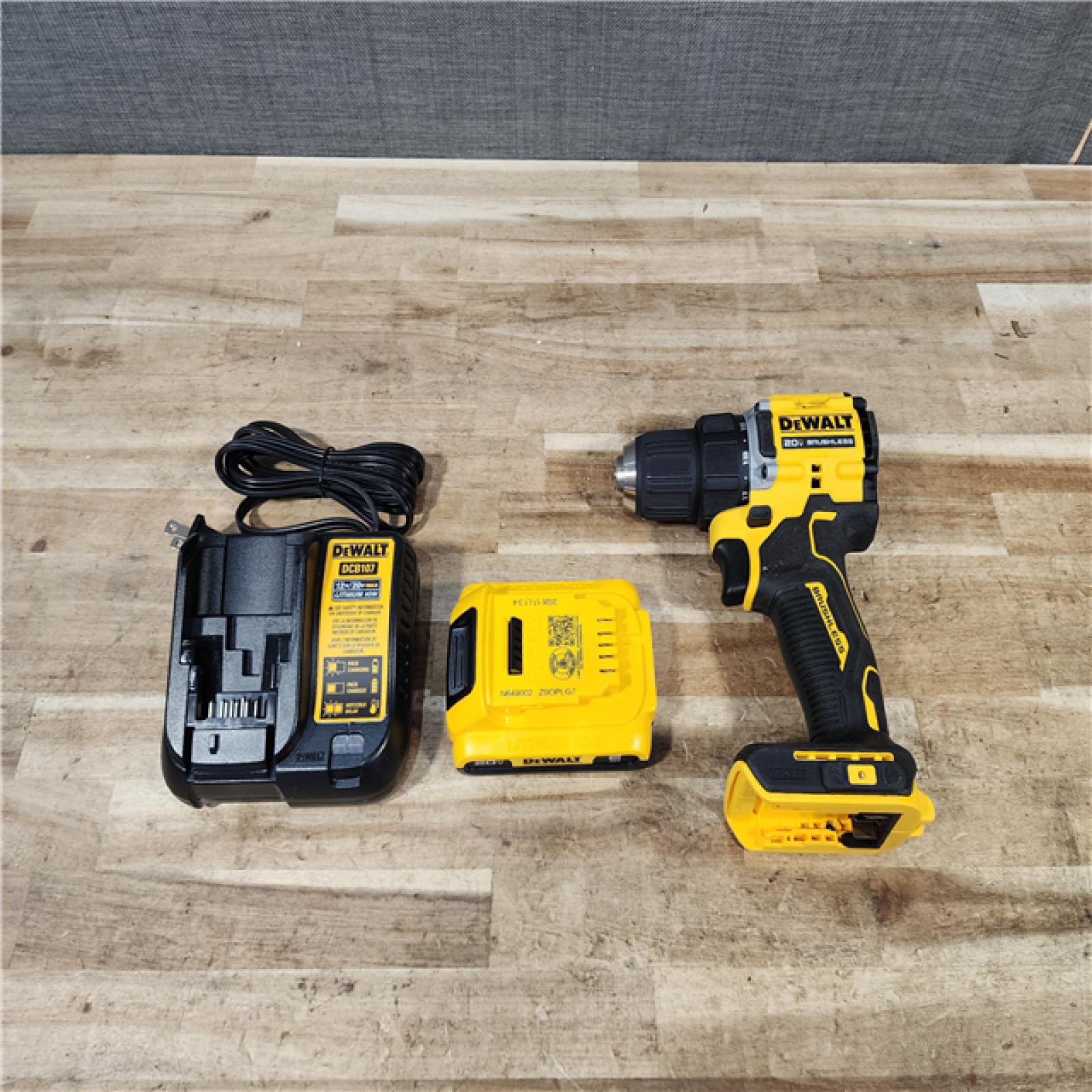 HOUSTON LOCATION - AS - IS DEWALT Atomic 20V Lithium-Ion Cordless Compact 1/2 in. Drill/Driver Kit