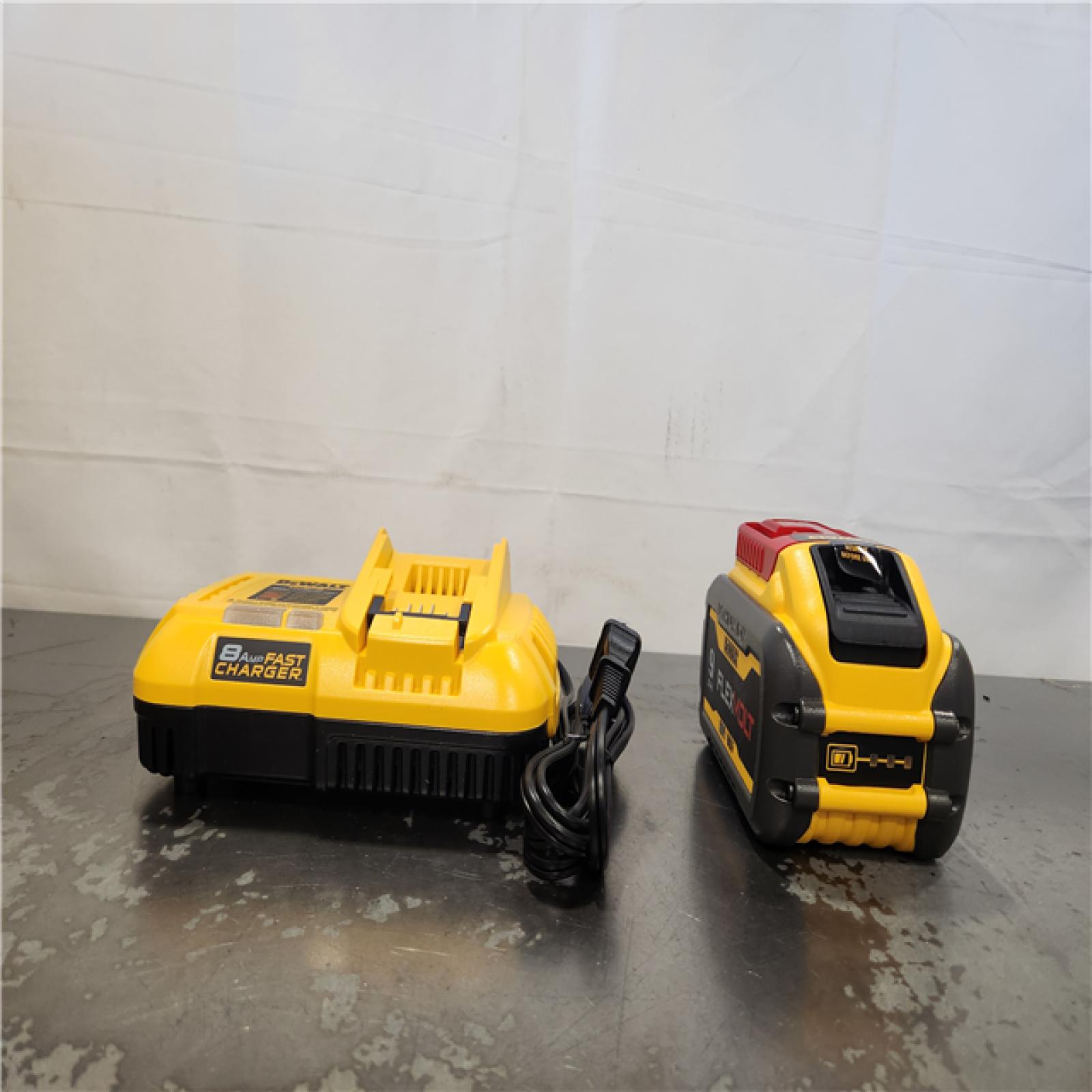 AS-IS- FLEXVOLT 20V/60V MAX Lithium-Ion 9. 0 Ah Battery Pack and Charger Starter Kit