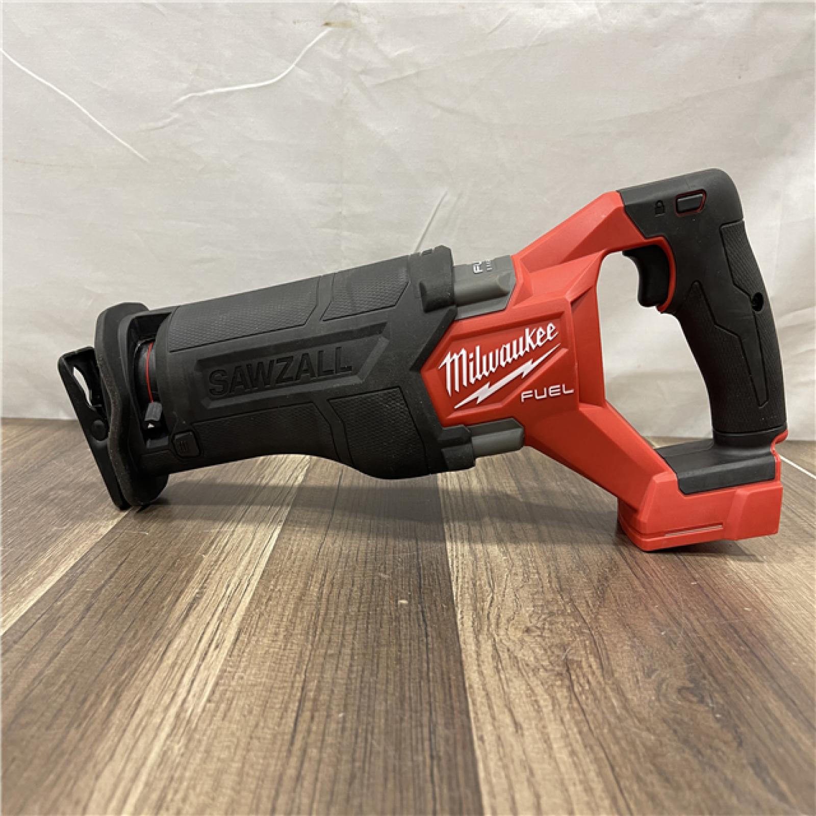 AS-IS Milwaukee FUEL GEN-2 18V Lithium-Ion Brushless Cordless SAWZALL Reciprocating Saw (Tool-Only)