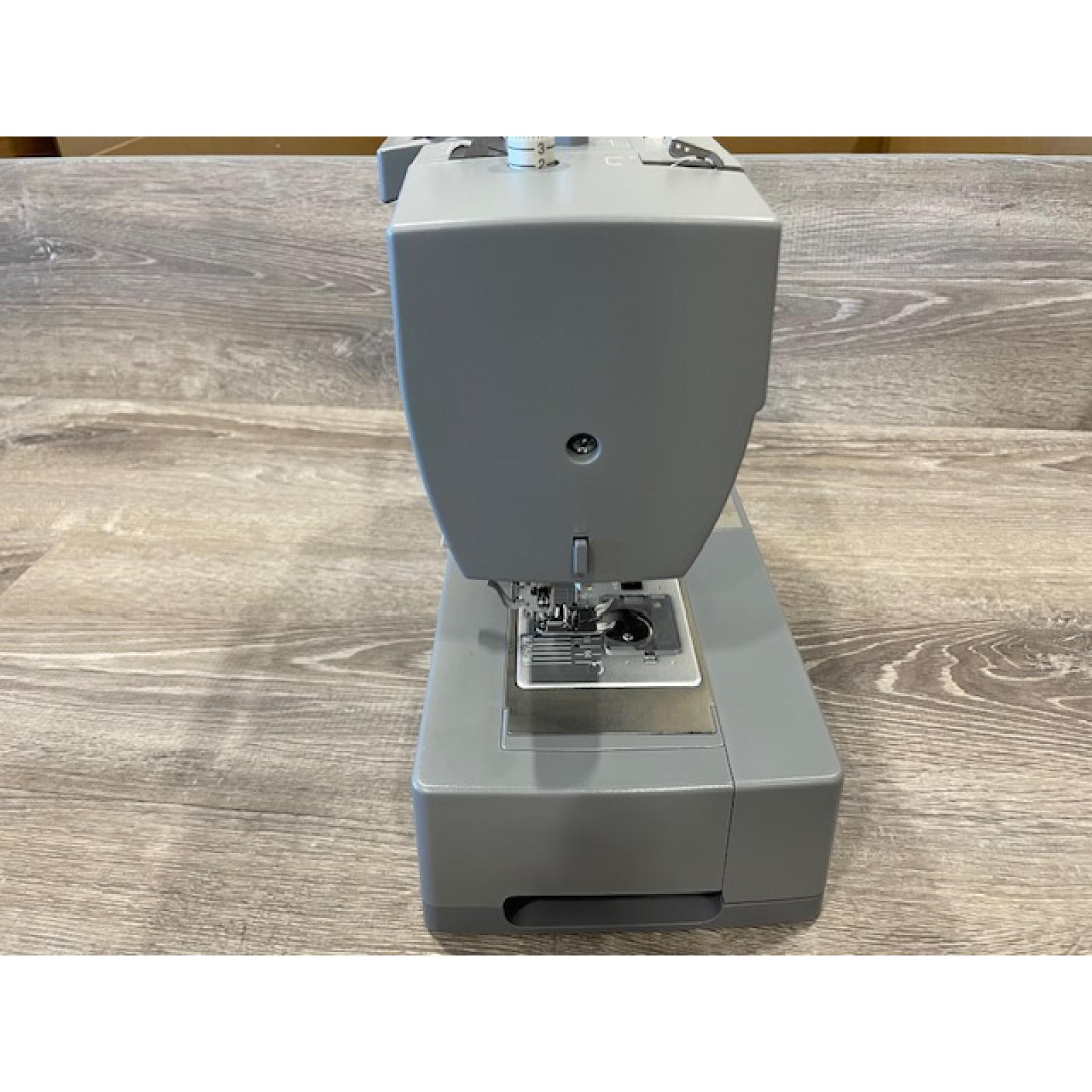 AS-IS SINGER 4452 Heavy Duty Sewing Machine