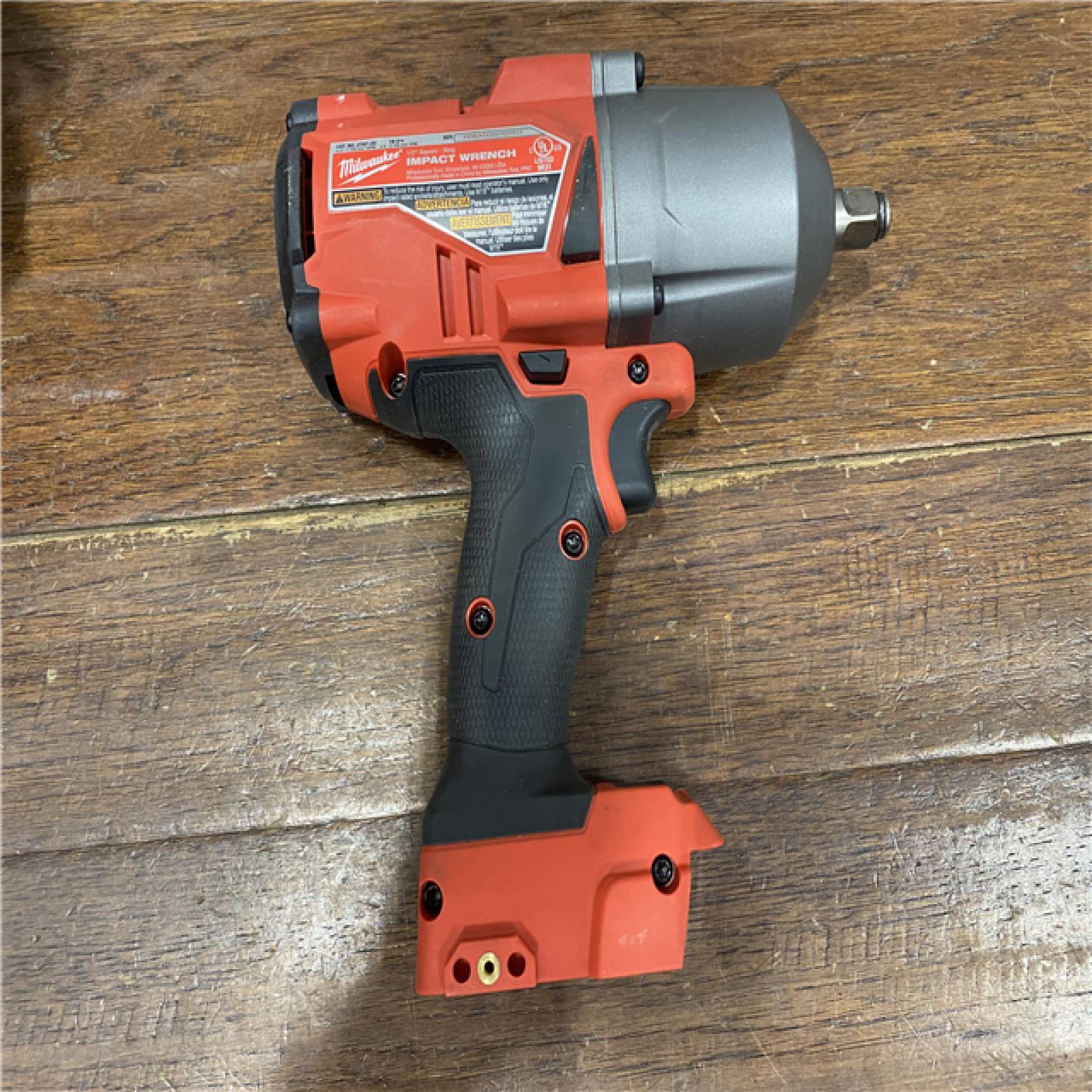 AS-IS Milwaukee M18 1/2 in. Cordless Brushless High Torque Impact Wrench Kit (Battery & Charger)