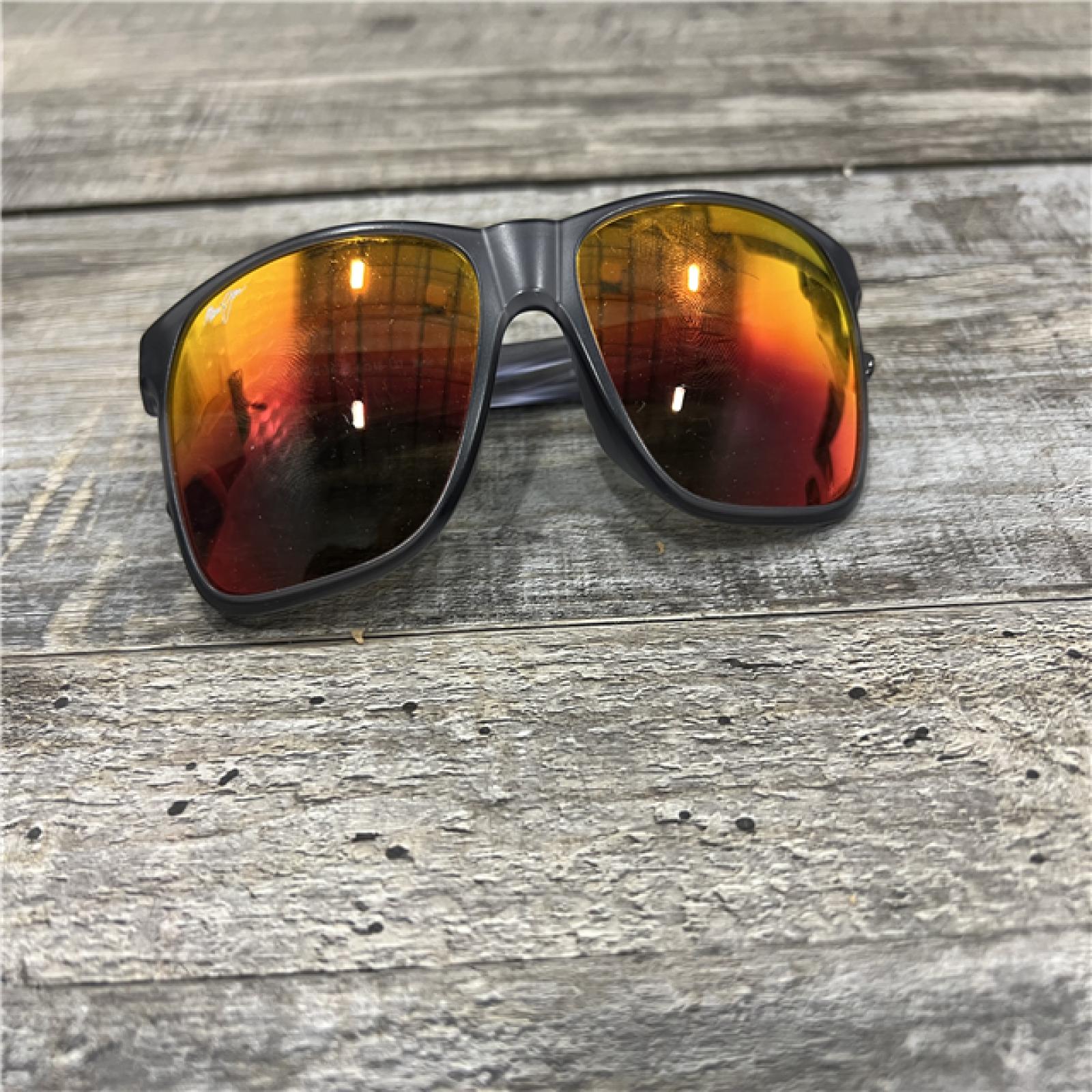 AS-IS MAUI JIM PAILOLO-Matte Grey\Hawaii Lava Lens