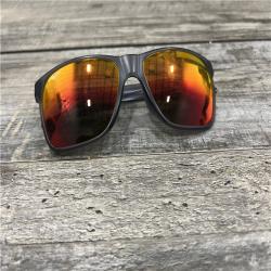 AS-IS MAUI JIM PAILOLO-Matte Grey\Hawaii Lava Lens
