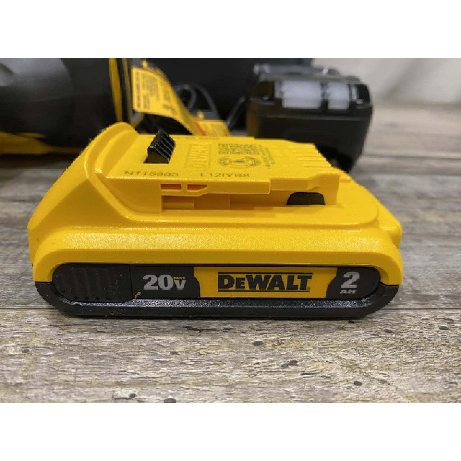 AS-IS DEWALT 20V MAX XR 16-Gauge Electric Cordless Angled Finishing Nailer Kit