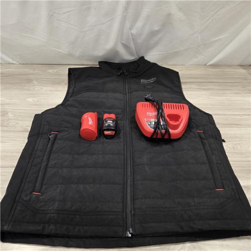 AS-IS Milwaukee Large Black M12 Heated Axis Vest Kit