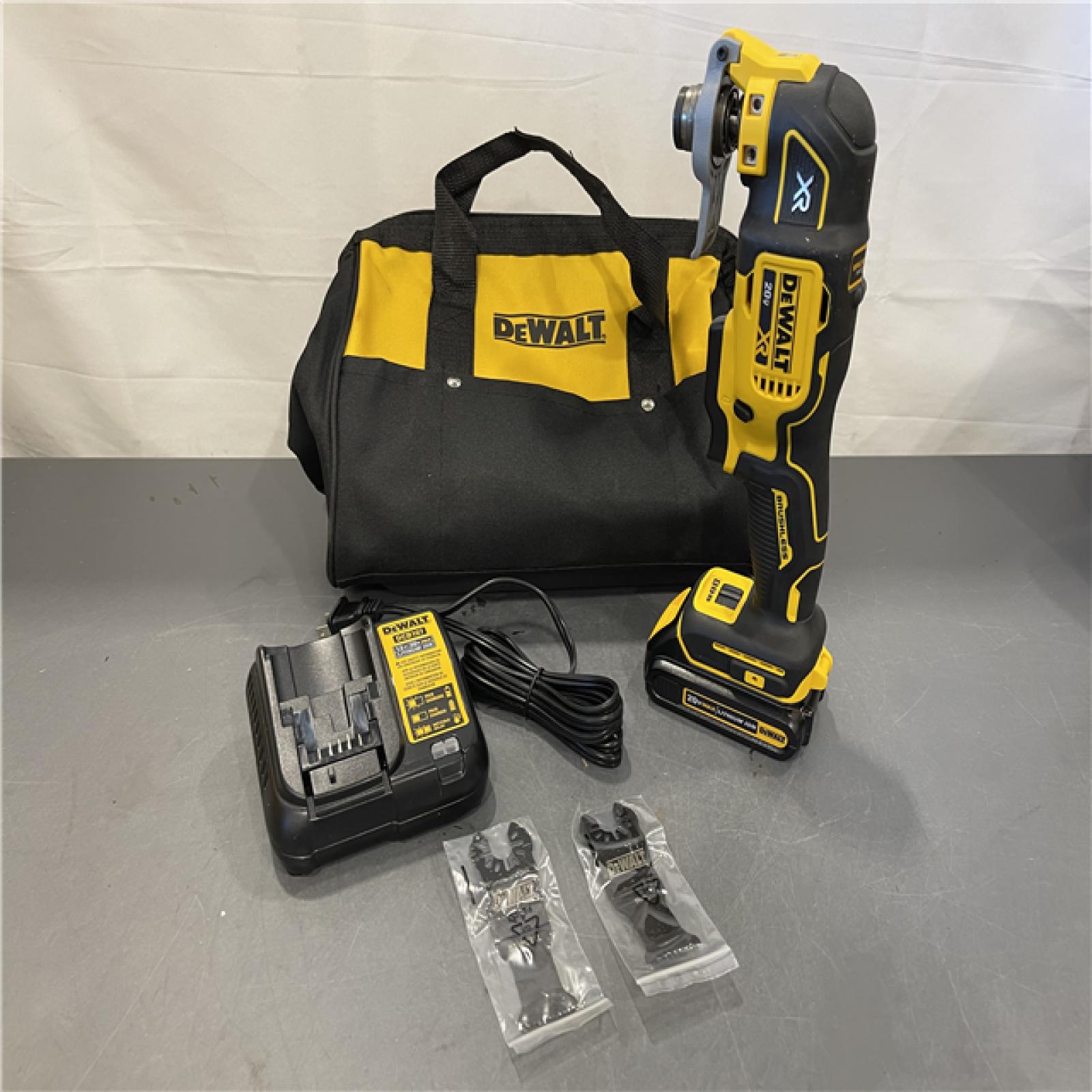 AS-IS - DEWALT 20V MAX XR Cordless Brushless 3-Speed Oscillating Multi Tool Kit