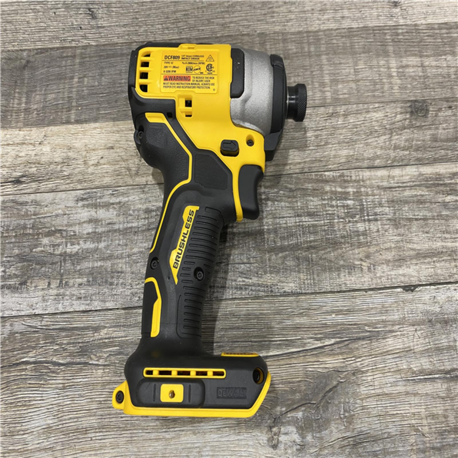 AS-IS DEWALT Atomic 20V Max Lithium-Ion Brushless Cordless Compact 1/4 in. Impact Driver Kit