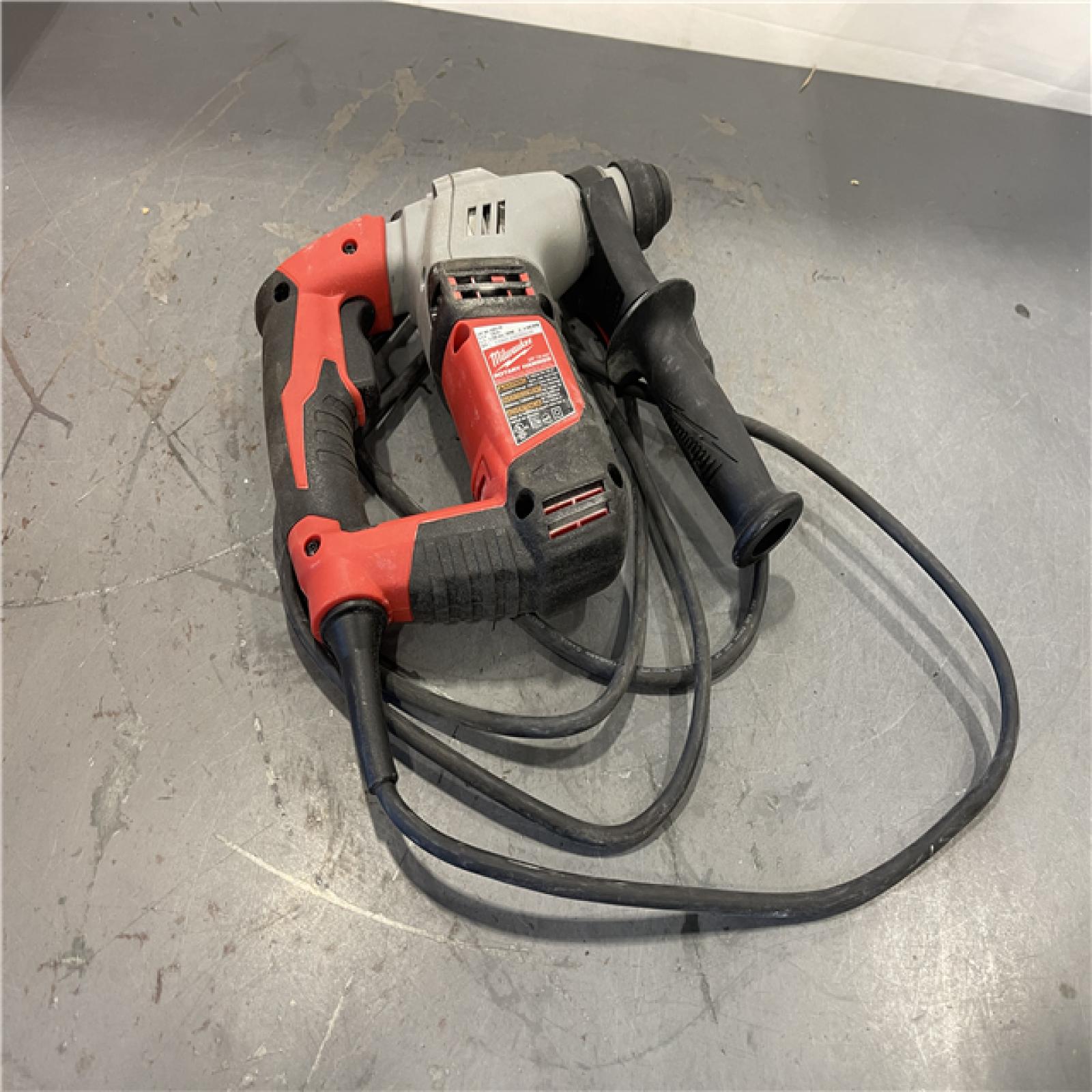 AS-IS - Milwaukee 5.5 Amp 5/8 in. Corded SDS-plus Concrete/Masonry Rotary Hammer Drill Kit