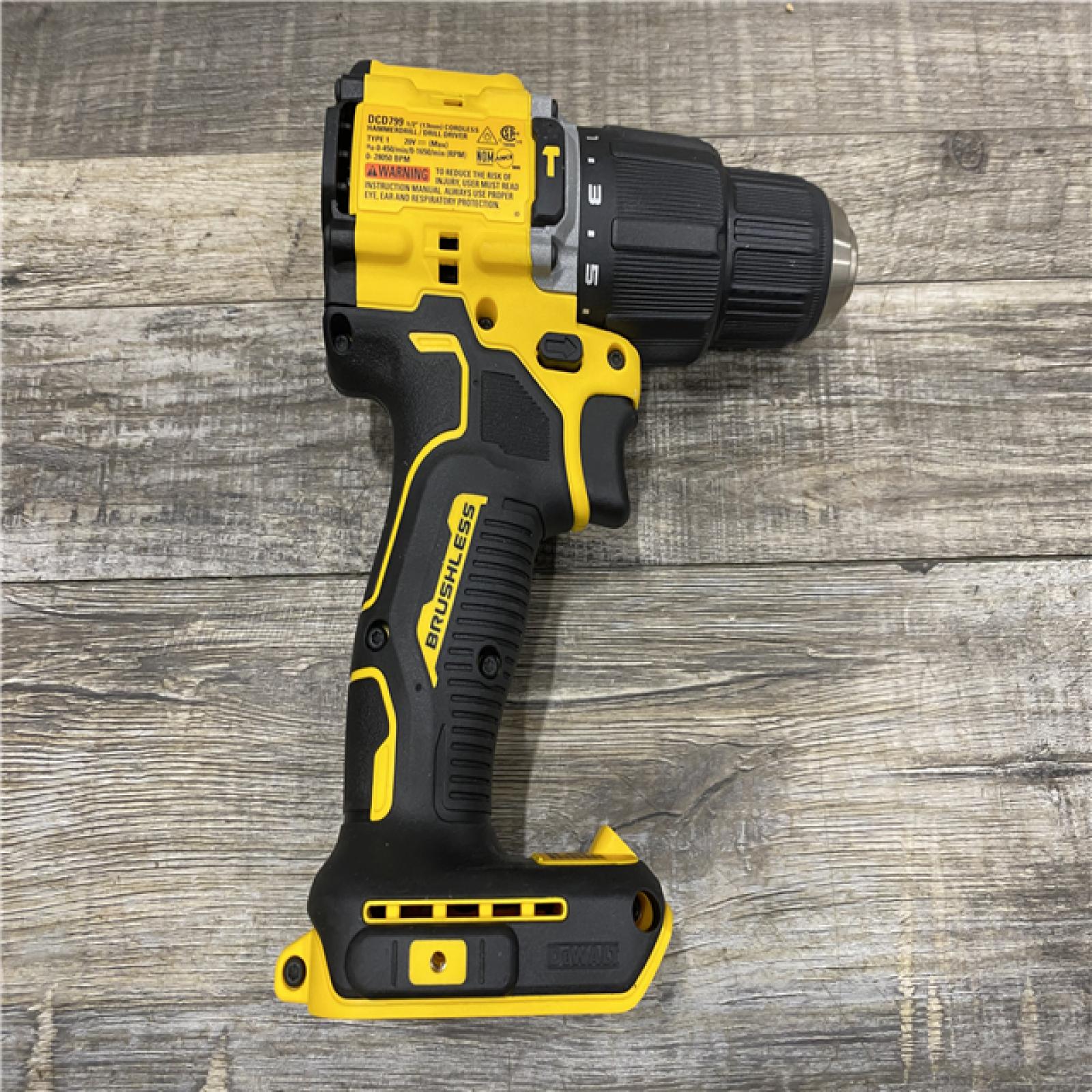 AS-IS DEWALT ATOMIC 20V Cordless 1/2 in. Compact Hammer Drill Kit