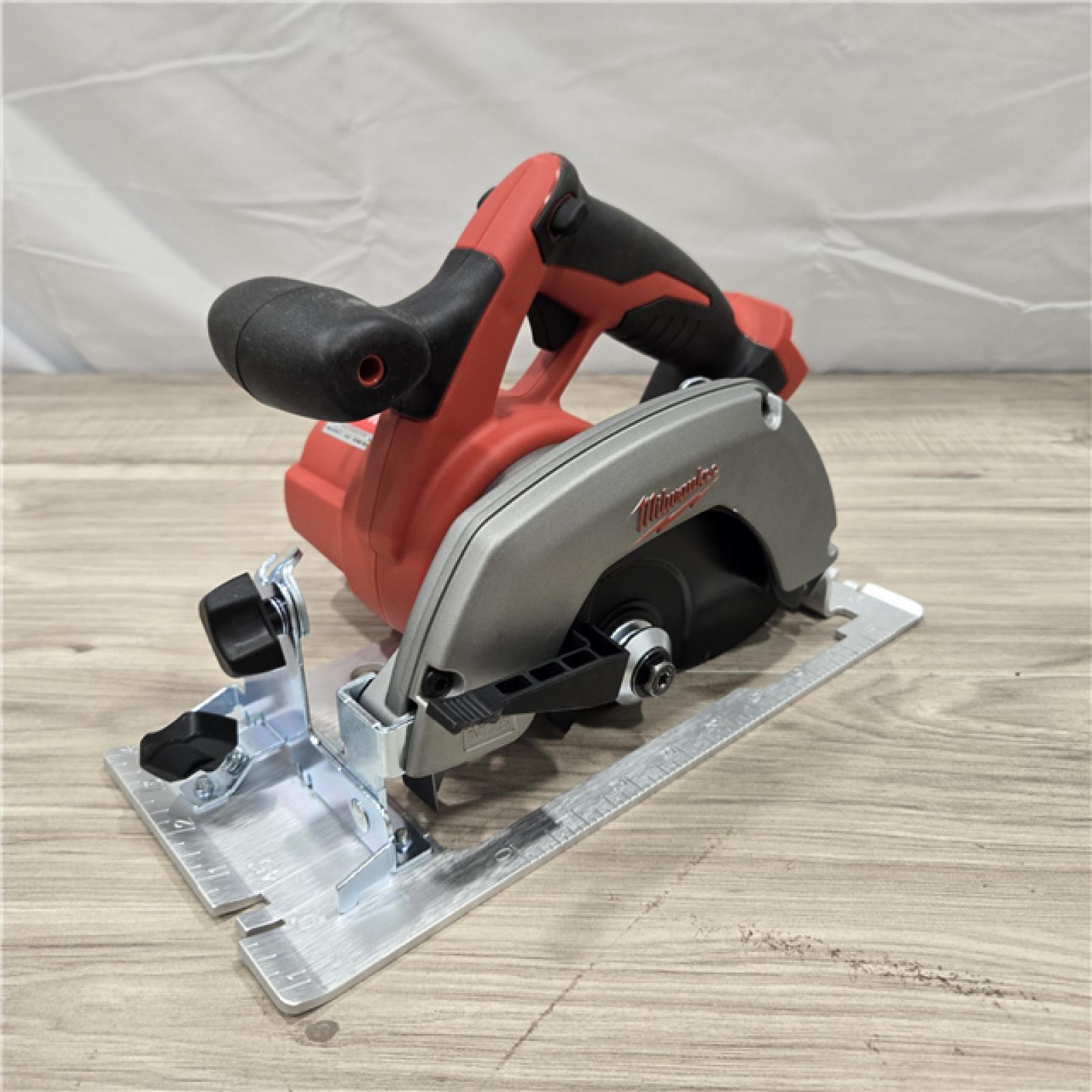 LIKE NEW! - Milwaukee M18 6 1/2 Circular Saw (Tool Only)