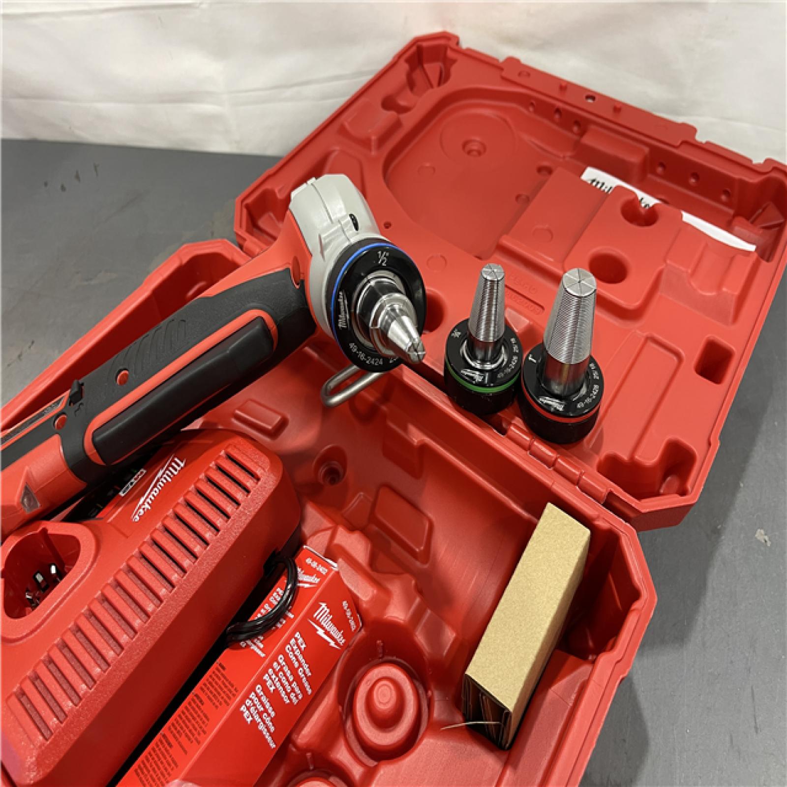 AS-IS - Milwaukee M12 Cordless PEX Expansion Tool Kit