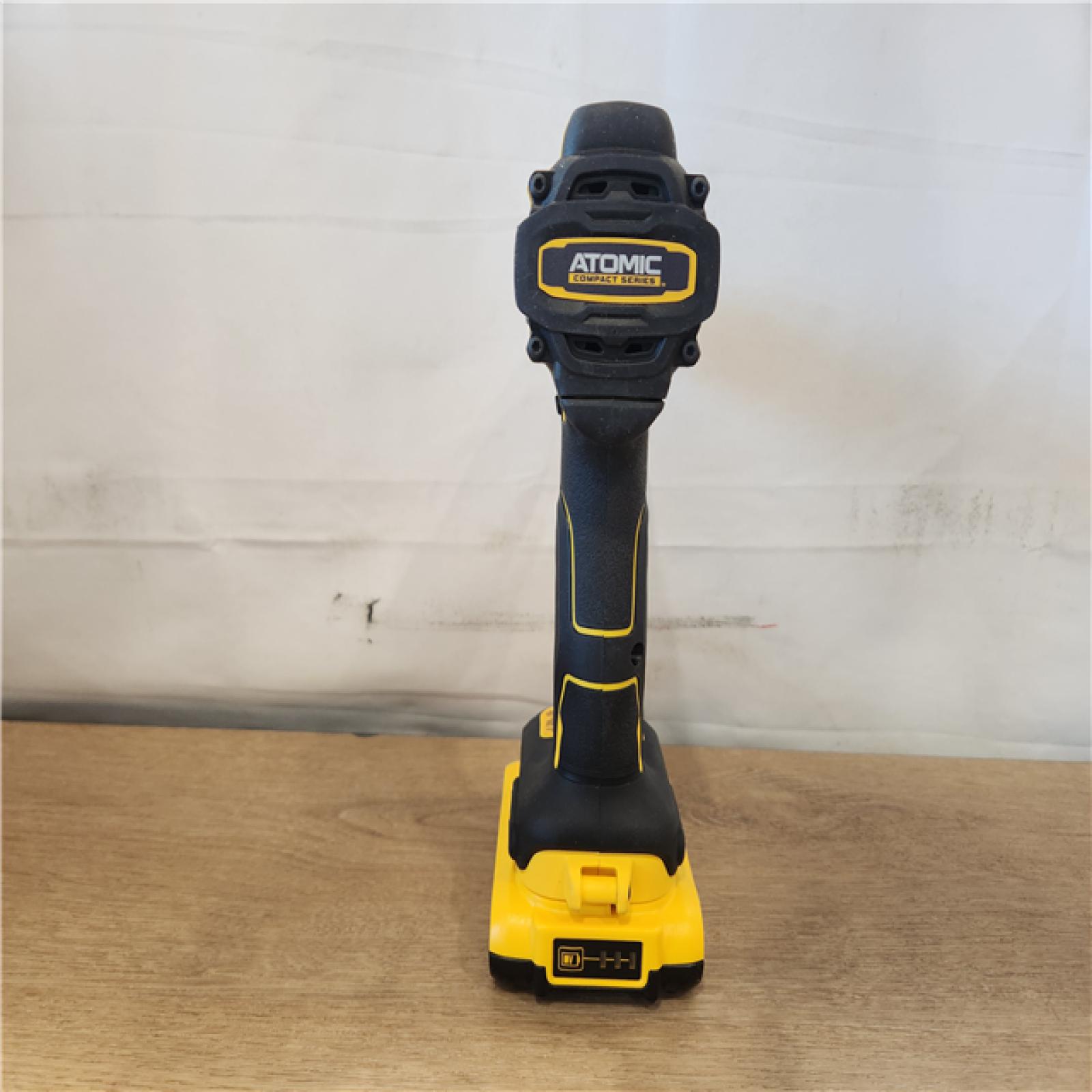 AS-IS- DEWALT ATOMIC COMPACT SERIES 20V MAX* Brushless Cordless 1/2 Drill/Driver Kit