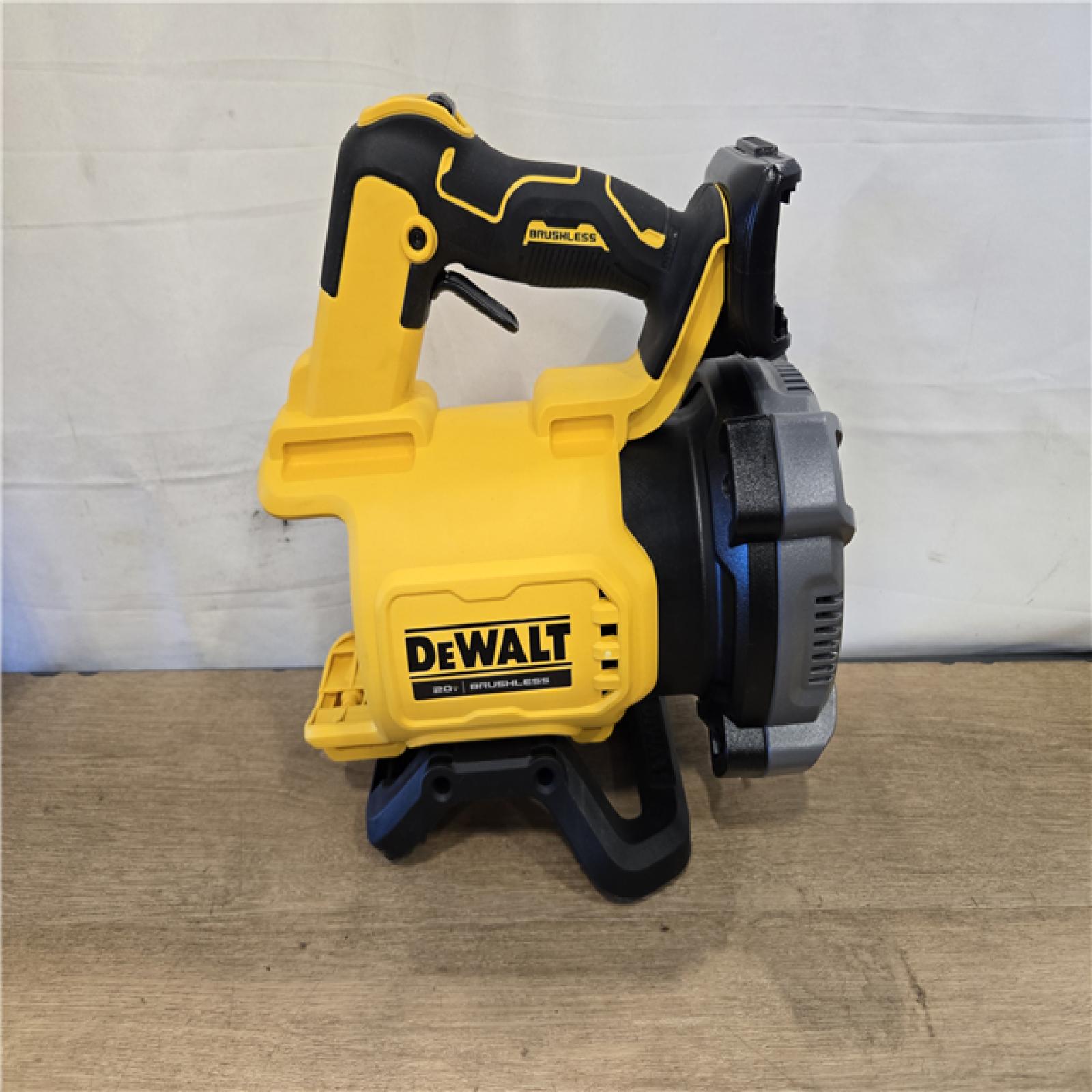 AS-IS DEWALT 20V MAX* XR Cordless Handheld Blower Kit