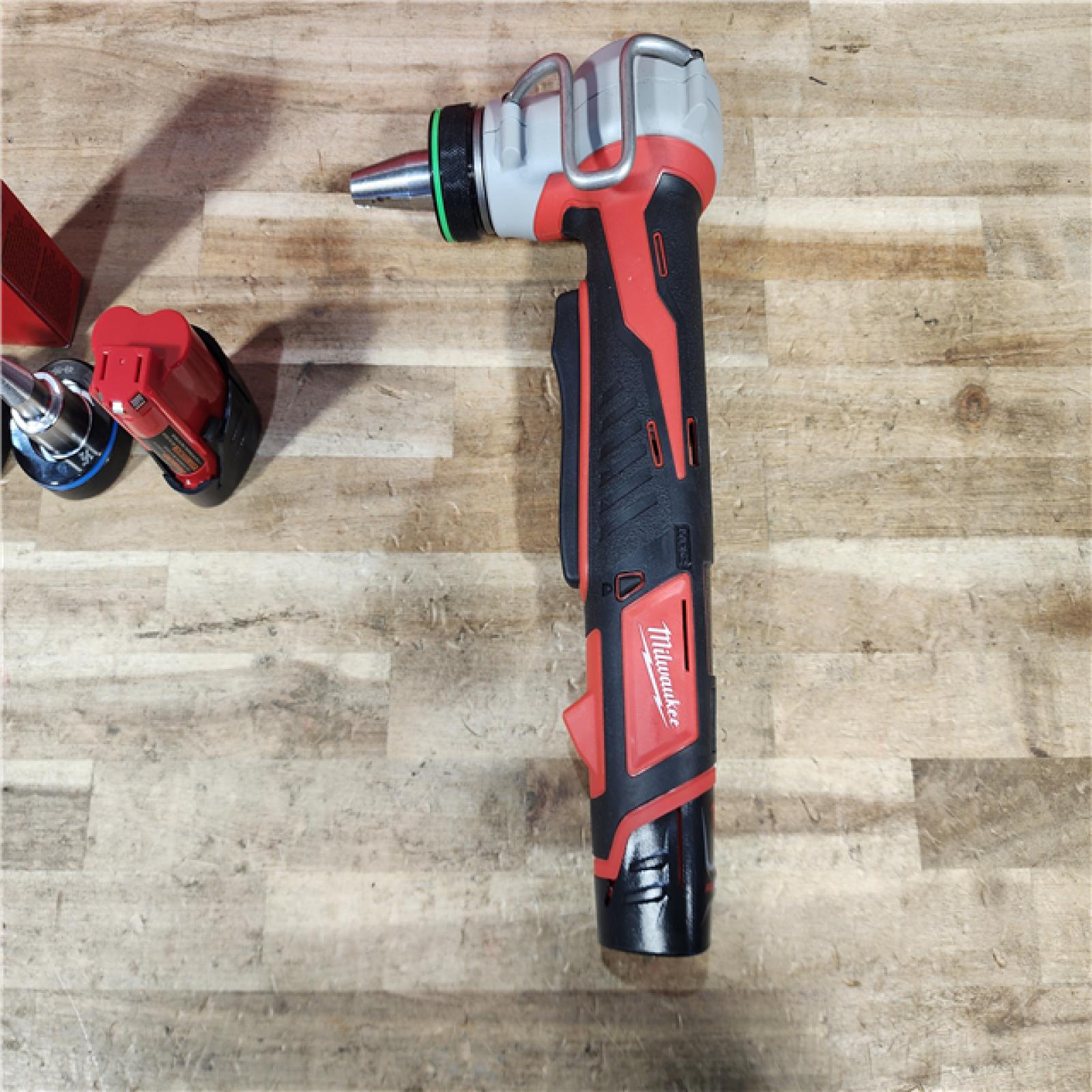 HOUSTON LOCATION - AS - IS Milwaukee Cordless PEX Expansion Tool Kit