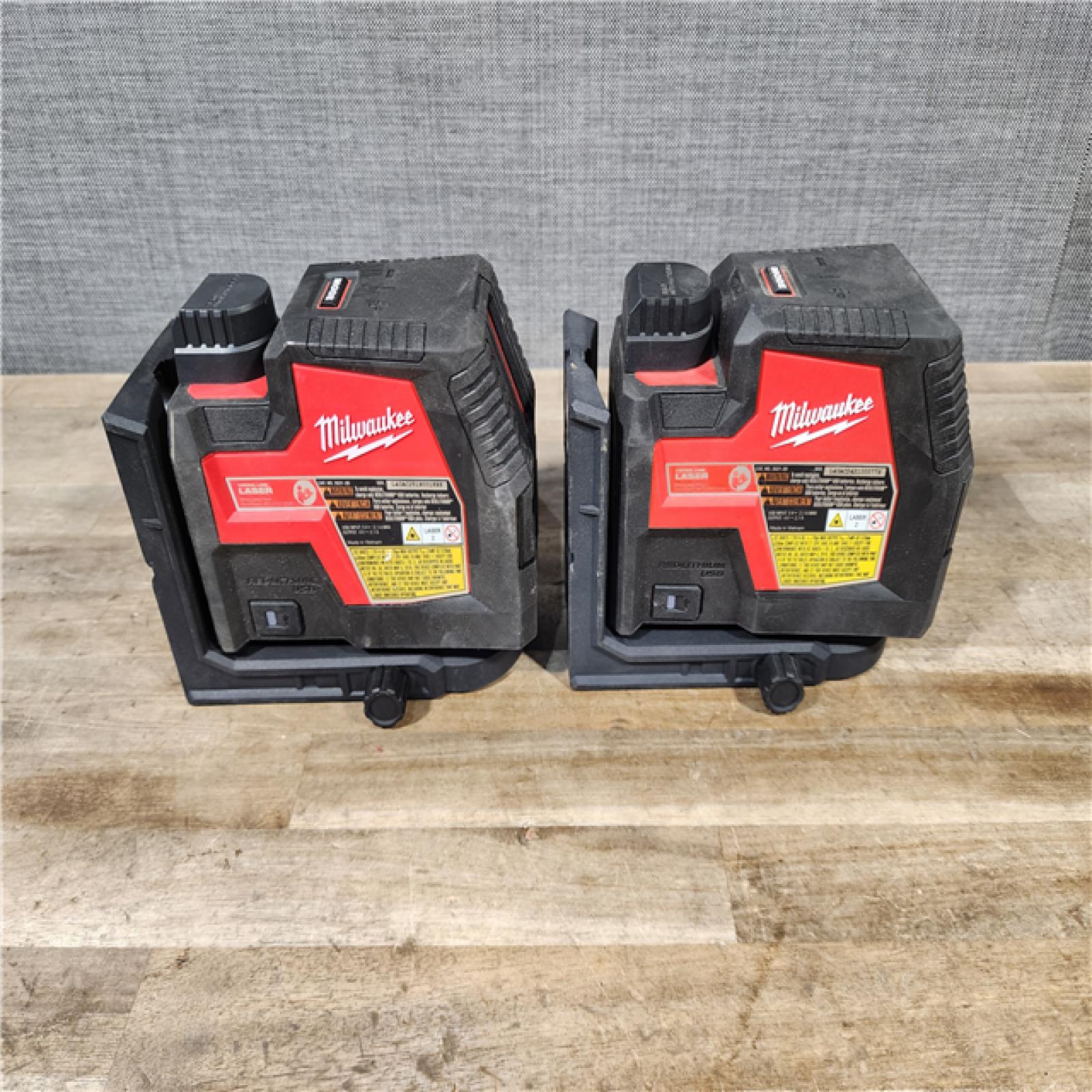 HOUSTON LOCATION - AS-IS MILWAUKEE 2 CROSSLINE LASER COMBO
