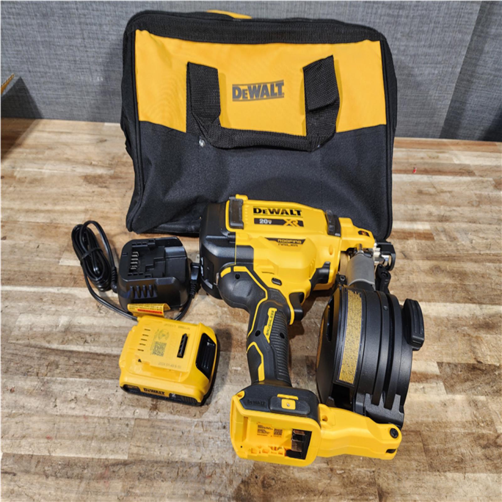 Houston Location AS-IS DEWALT 20V MAX Lithium-Ion 15-Degree Electric Cordless Roofing Nailer Kit