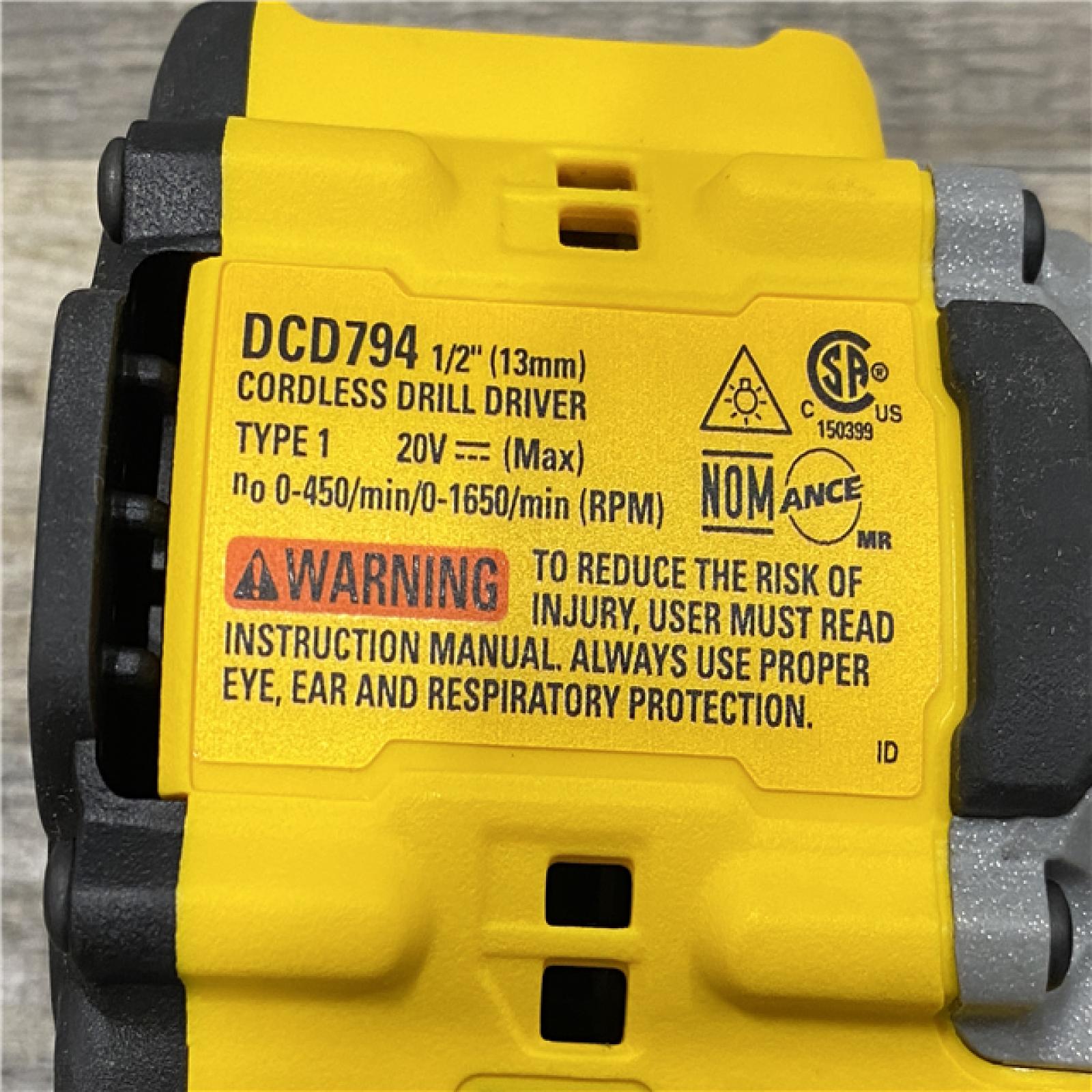 AS-IS DEWALT Atomic 20V Lithium-Ion Cordless Compact 1/2 in. Drill/Driver Kit